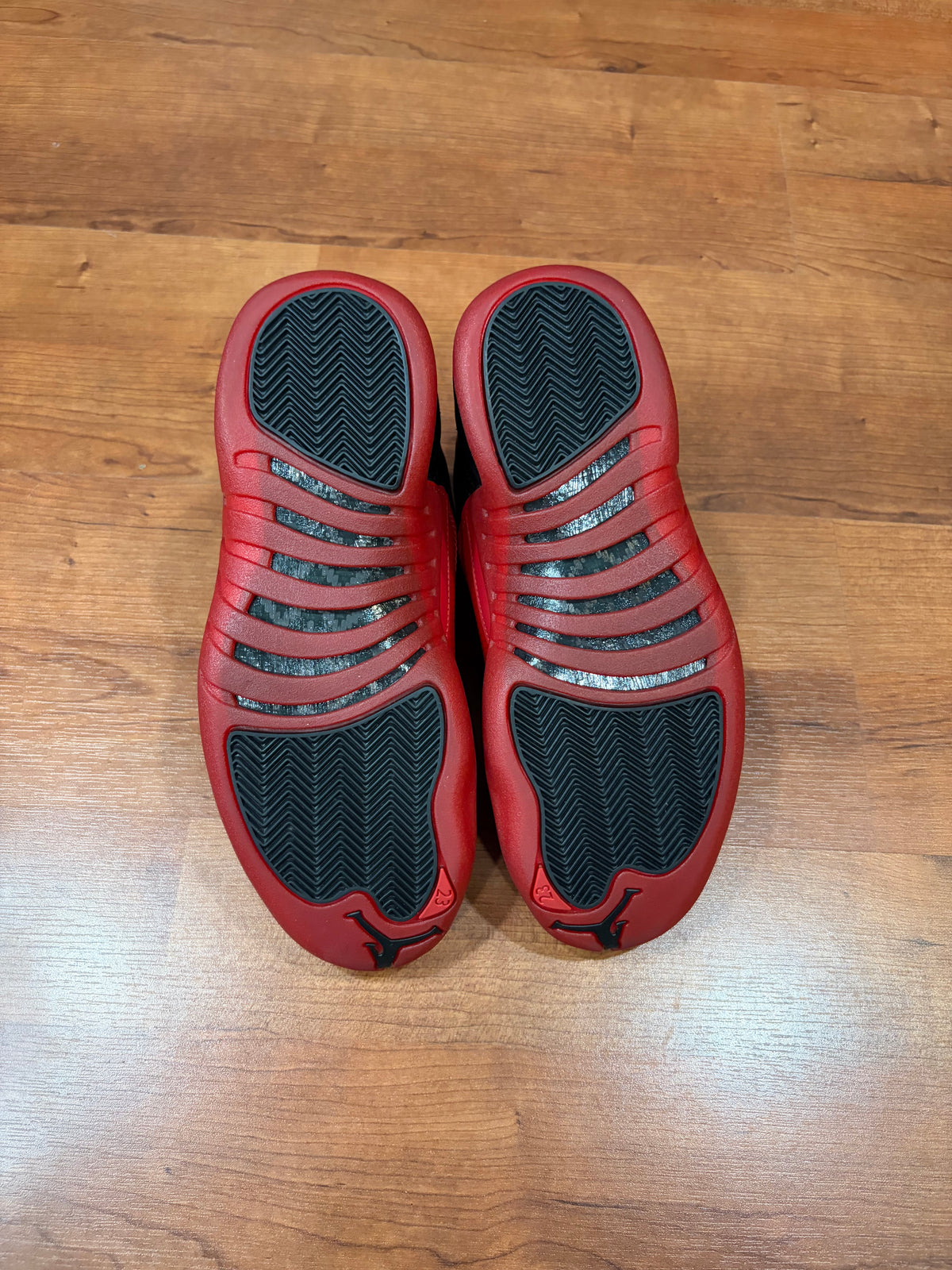 AJ12 Retro Flu Game (Size 8 Mens)