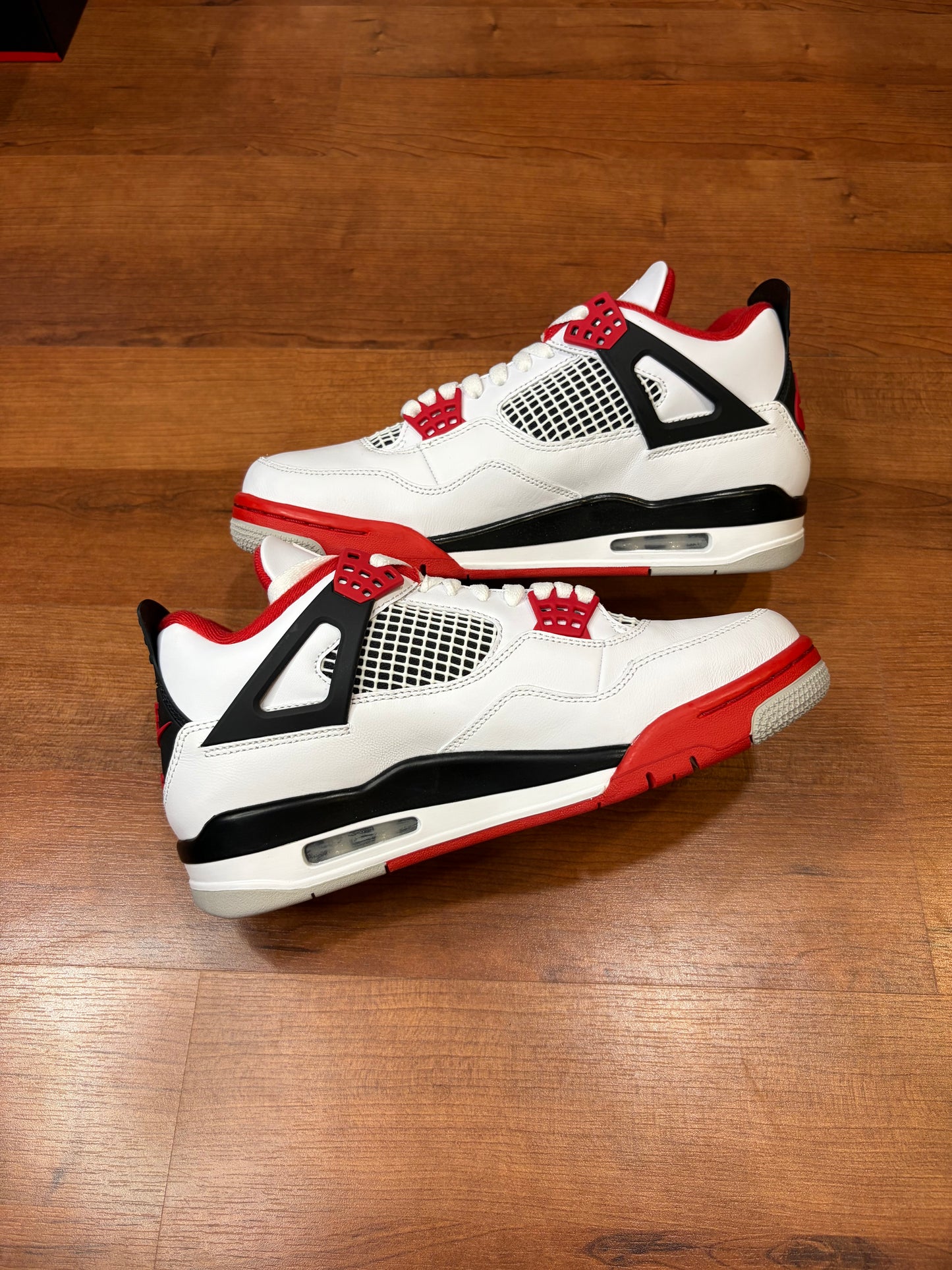 Jordan Retro 4 Fire Red (Brand New - 8M)