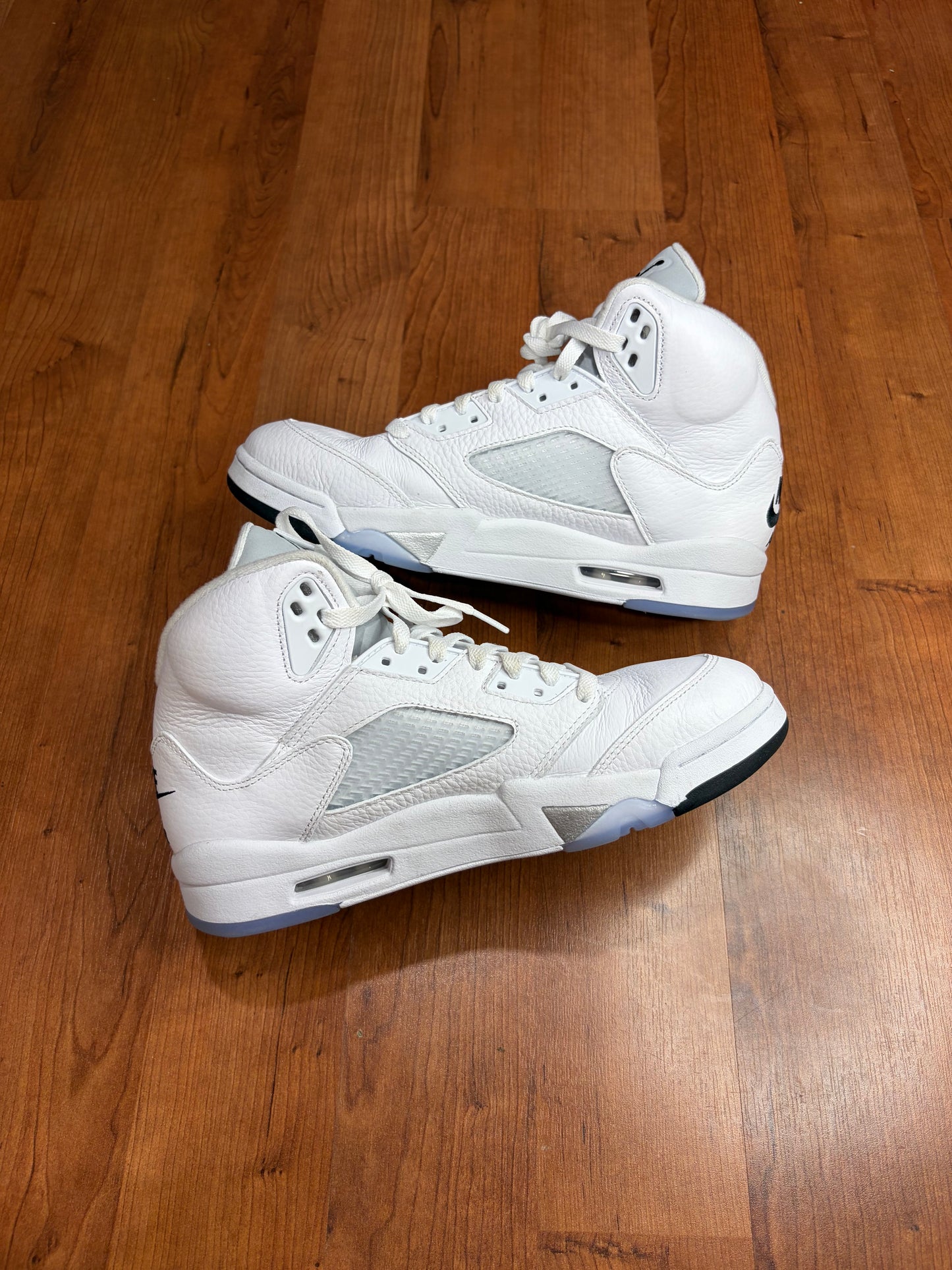 Jordan Retro 5 White Metallic (Size 9 Mens)