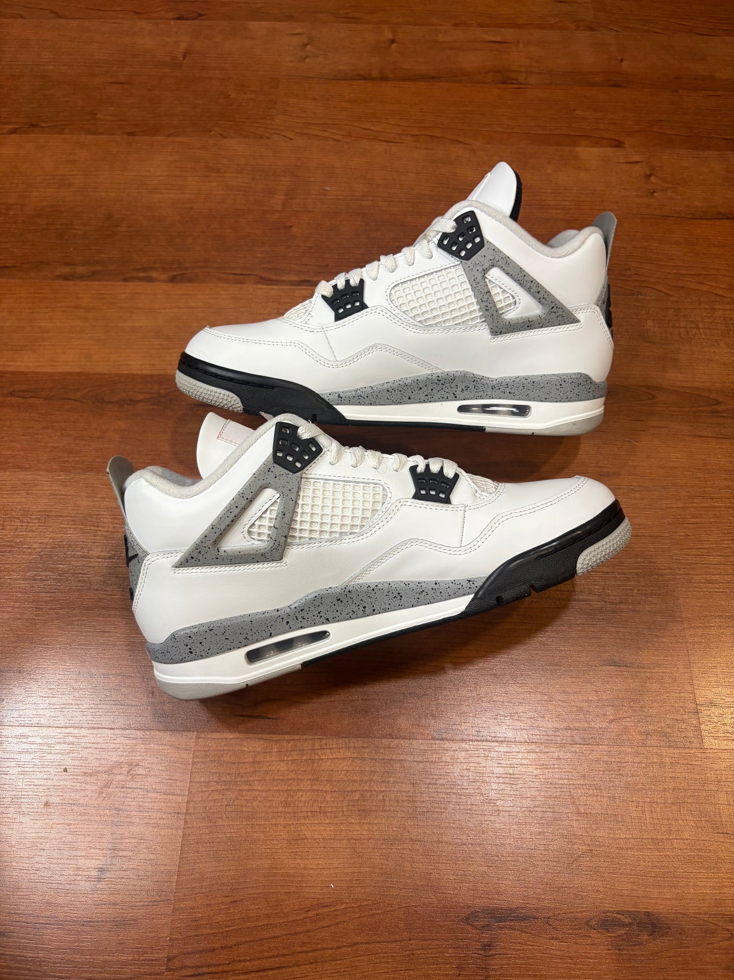 Jordan Retro 4 White Cement (Size 10.5 Mens)