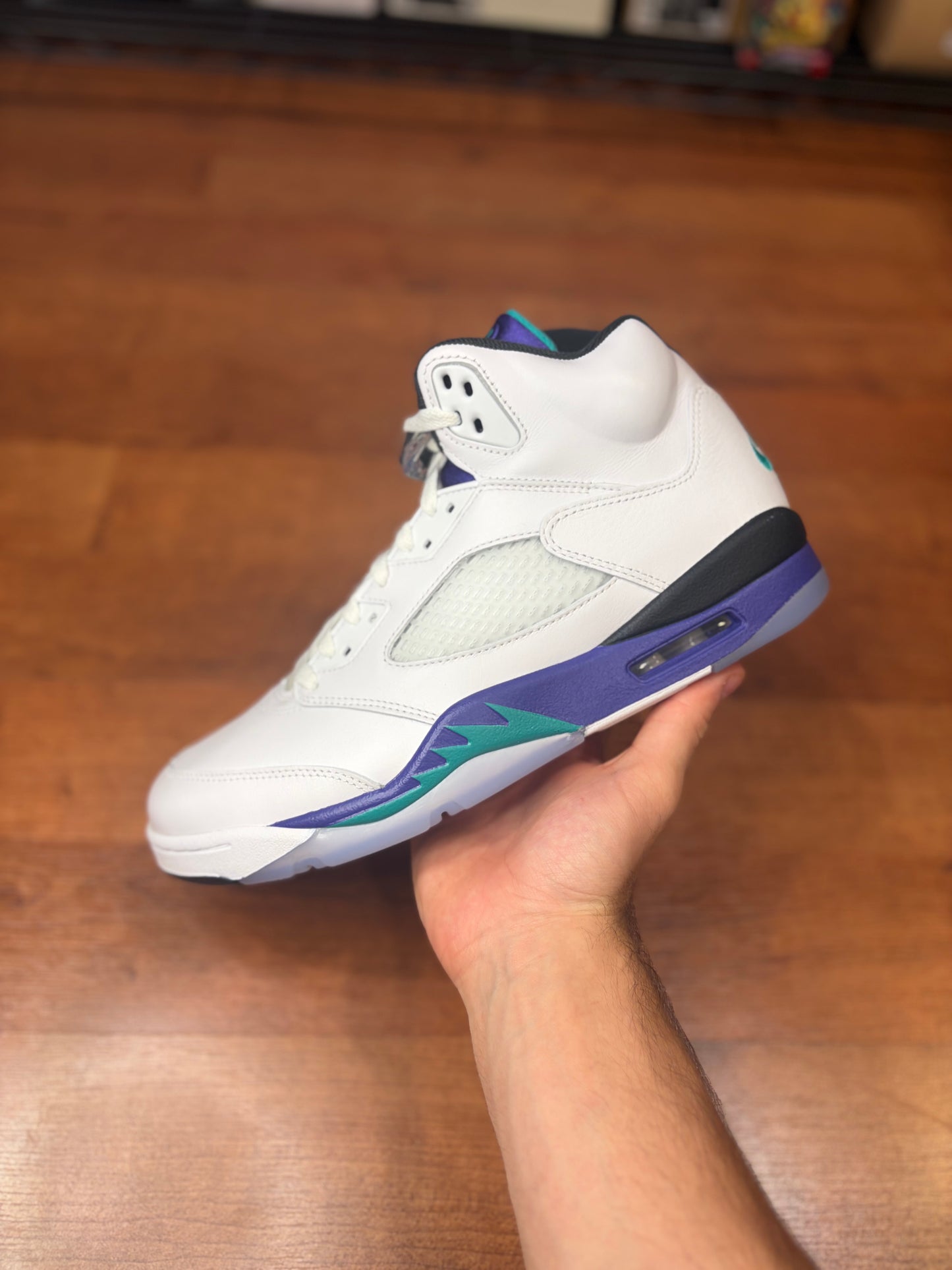 Jordan Retro 5 Grape (Brand New - 11M)