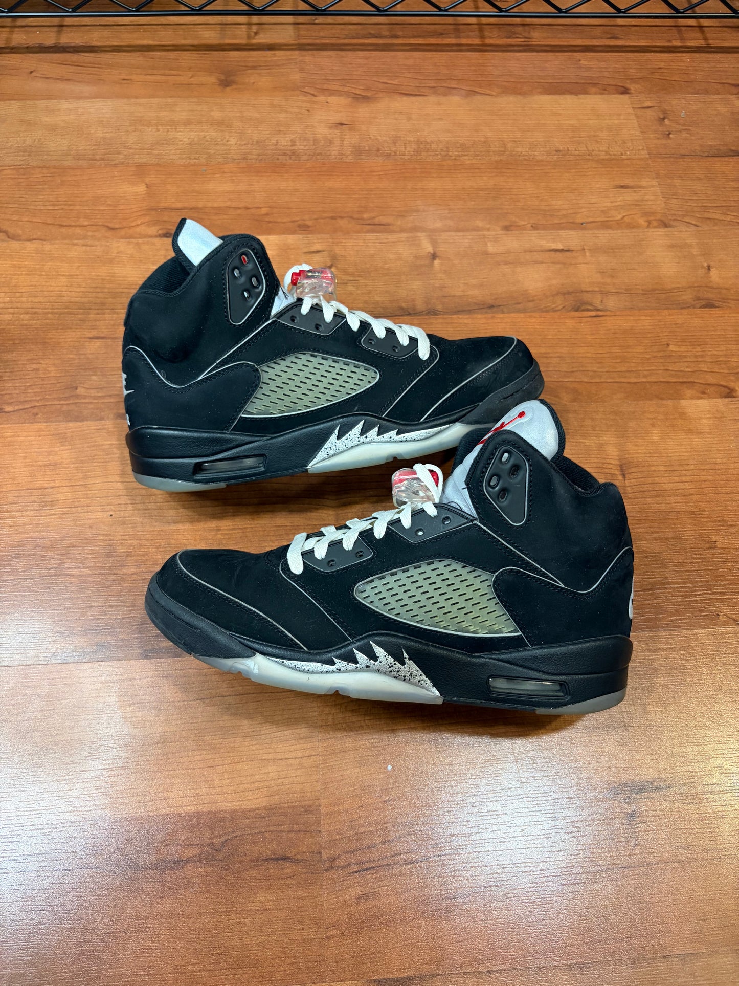Jordan Retro 5 Reimagined Black Metallic (Size 9 Mens)