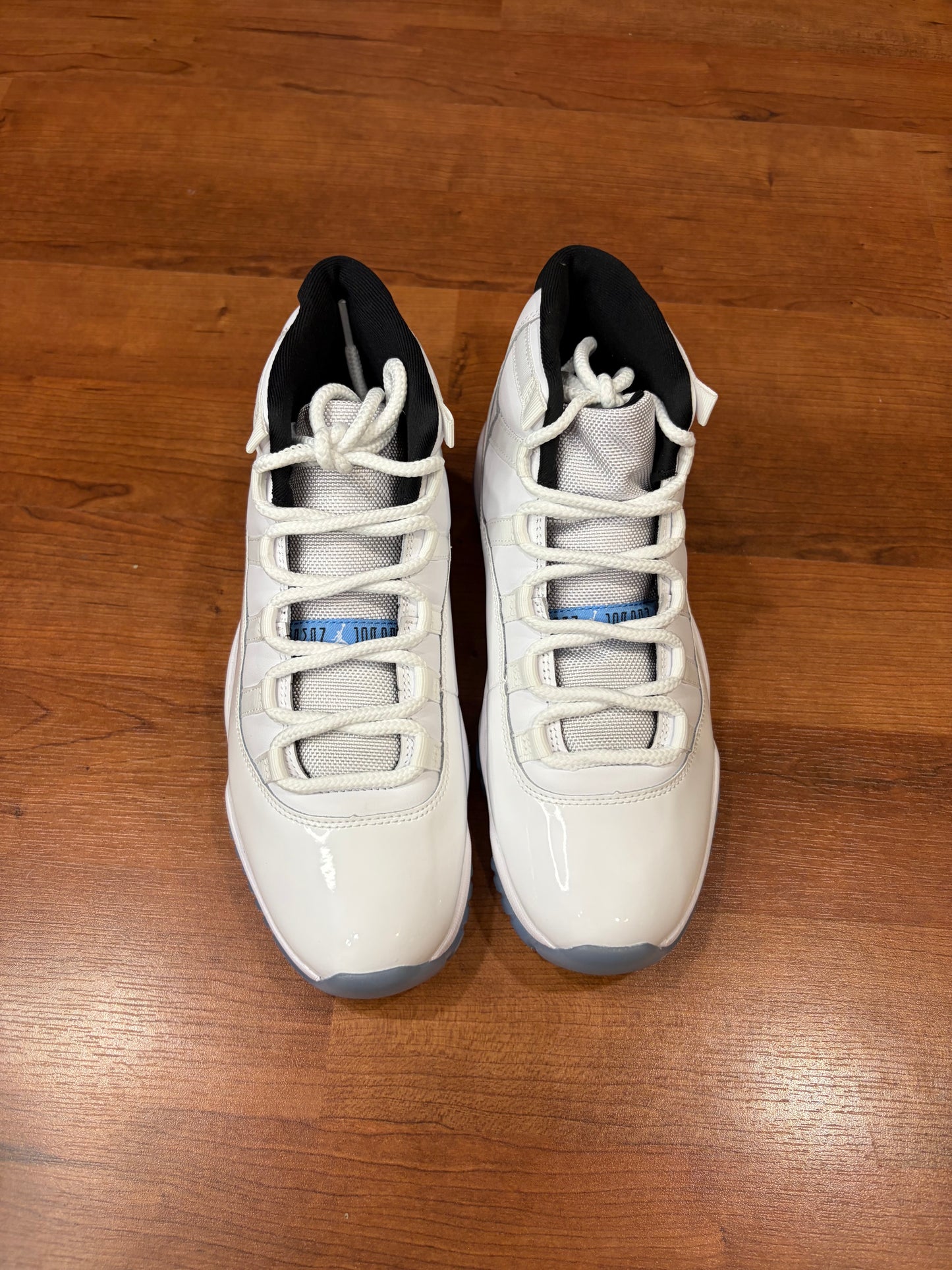 Jordan Retro 11 Legend Blue (Brand New - 9M)