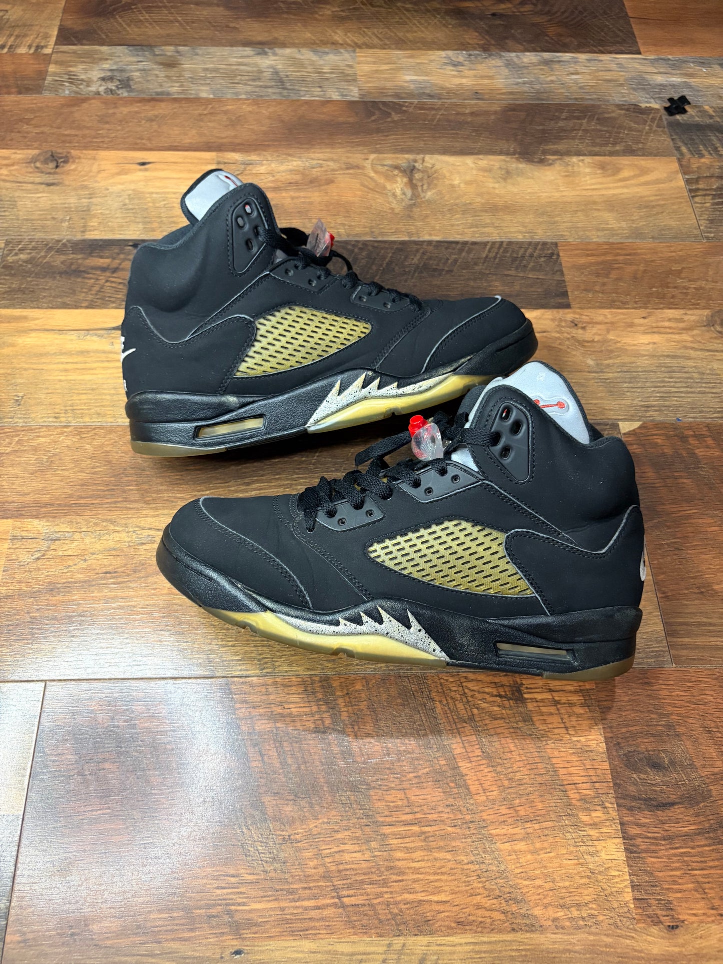 Jordan Retro 5 Black Metallic (Size 9 Mens)