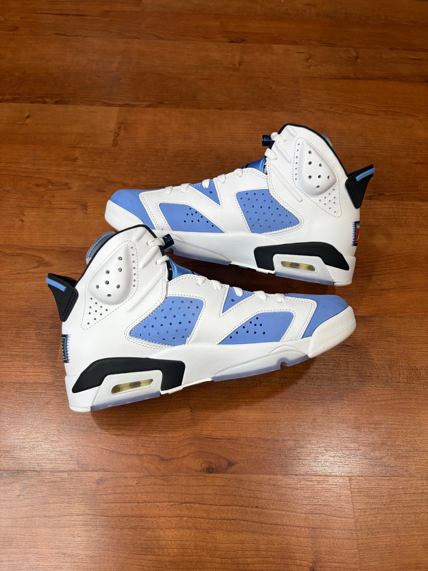 Jordan Retro 6 UNC (Brand New - 10M)