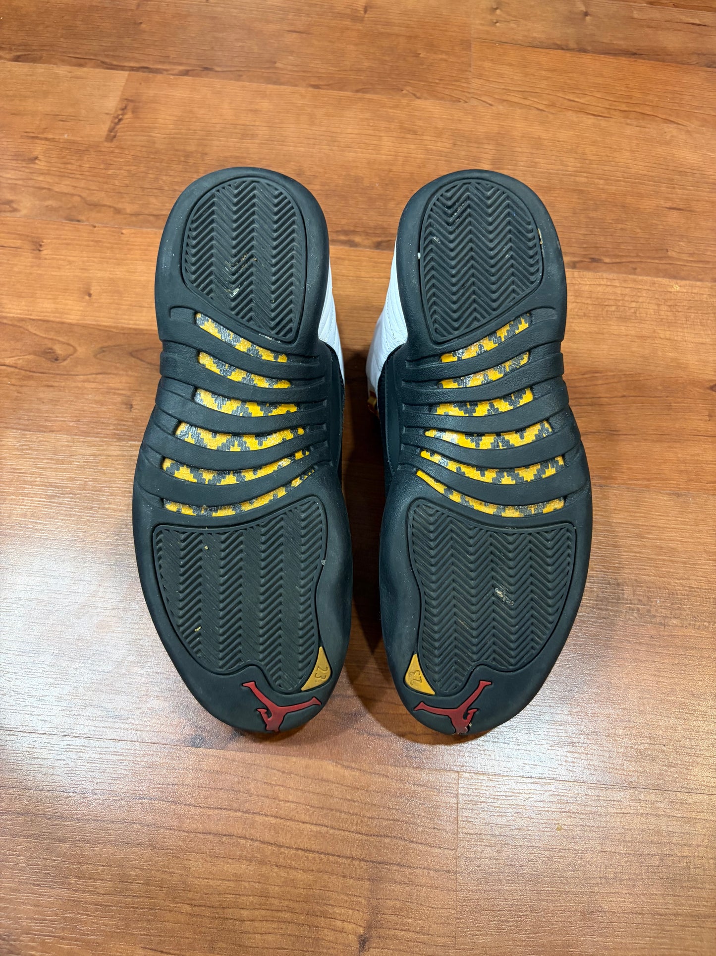 Jordan Retro 12 Taxi (Size 8.5 Mens)