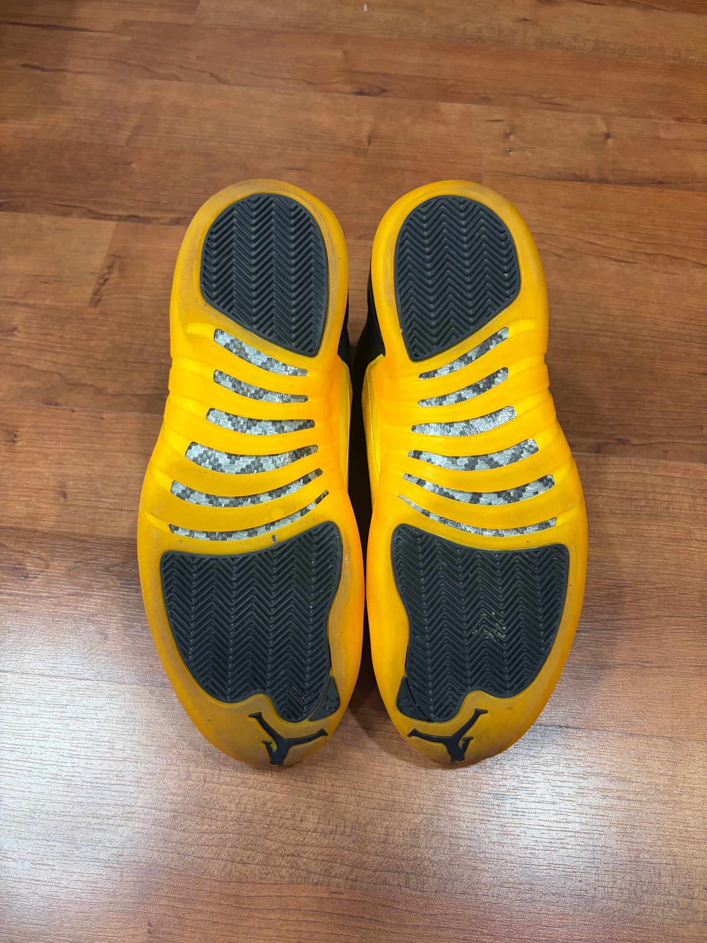 Jordan Retro 12 University Gold (Size 11 Mens)