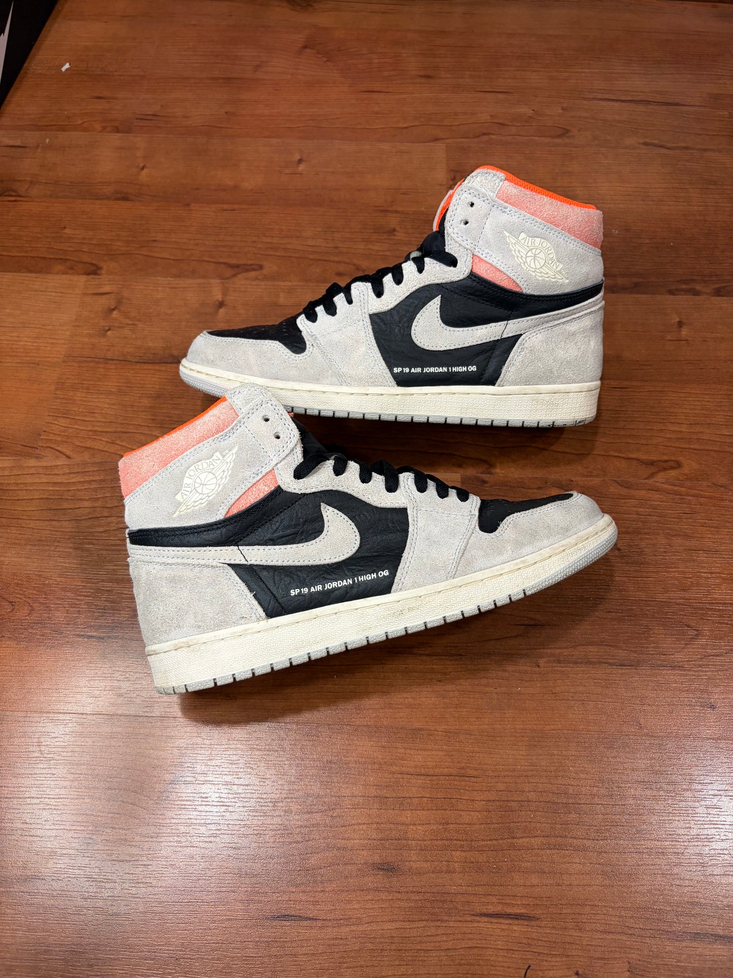 Jordan Retro 1 Neutral Grey Crimson (Size 11 Mens)