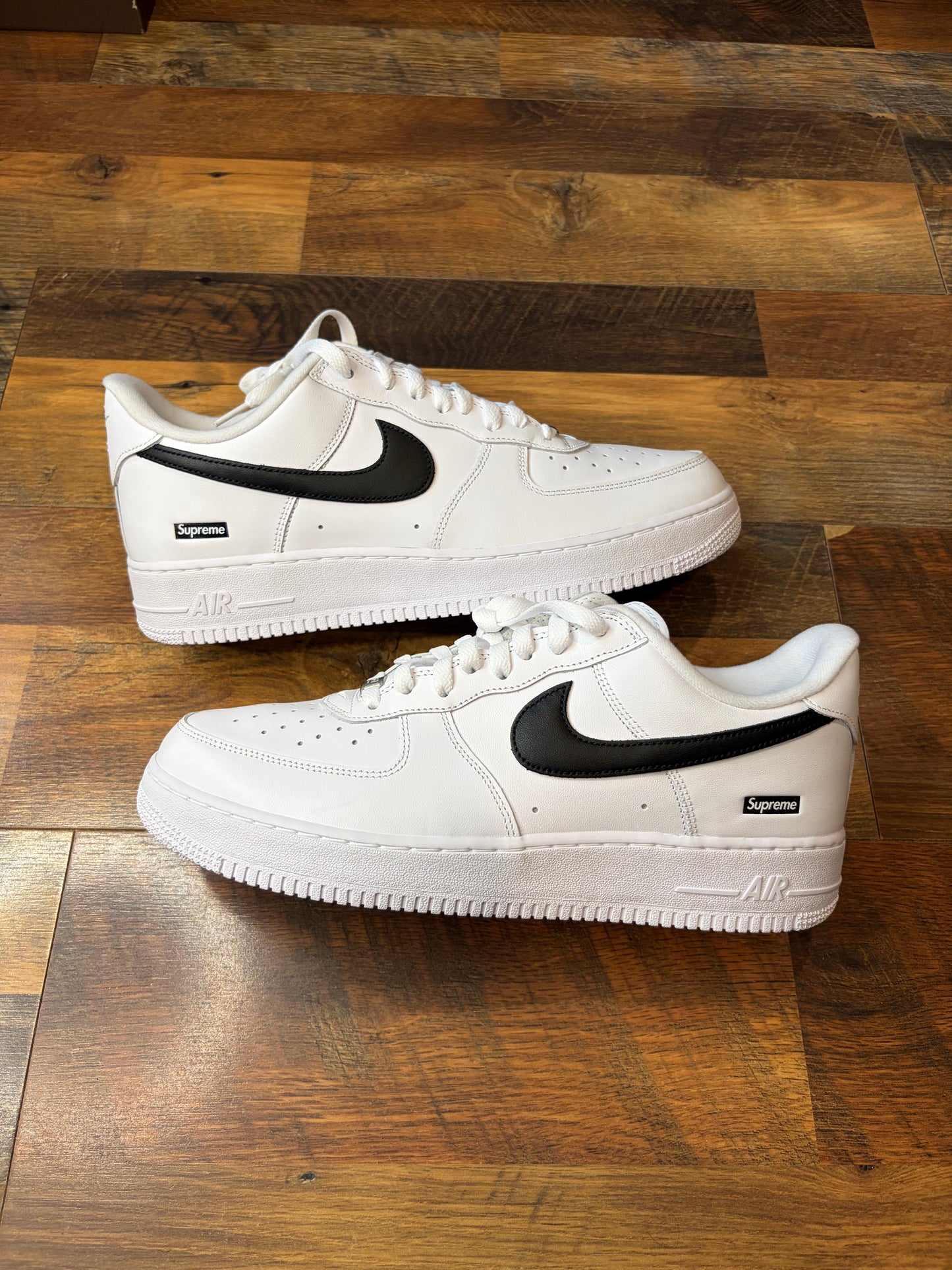 Nike Air Force 1 Low Supreme White Black (Brand New - 11M)