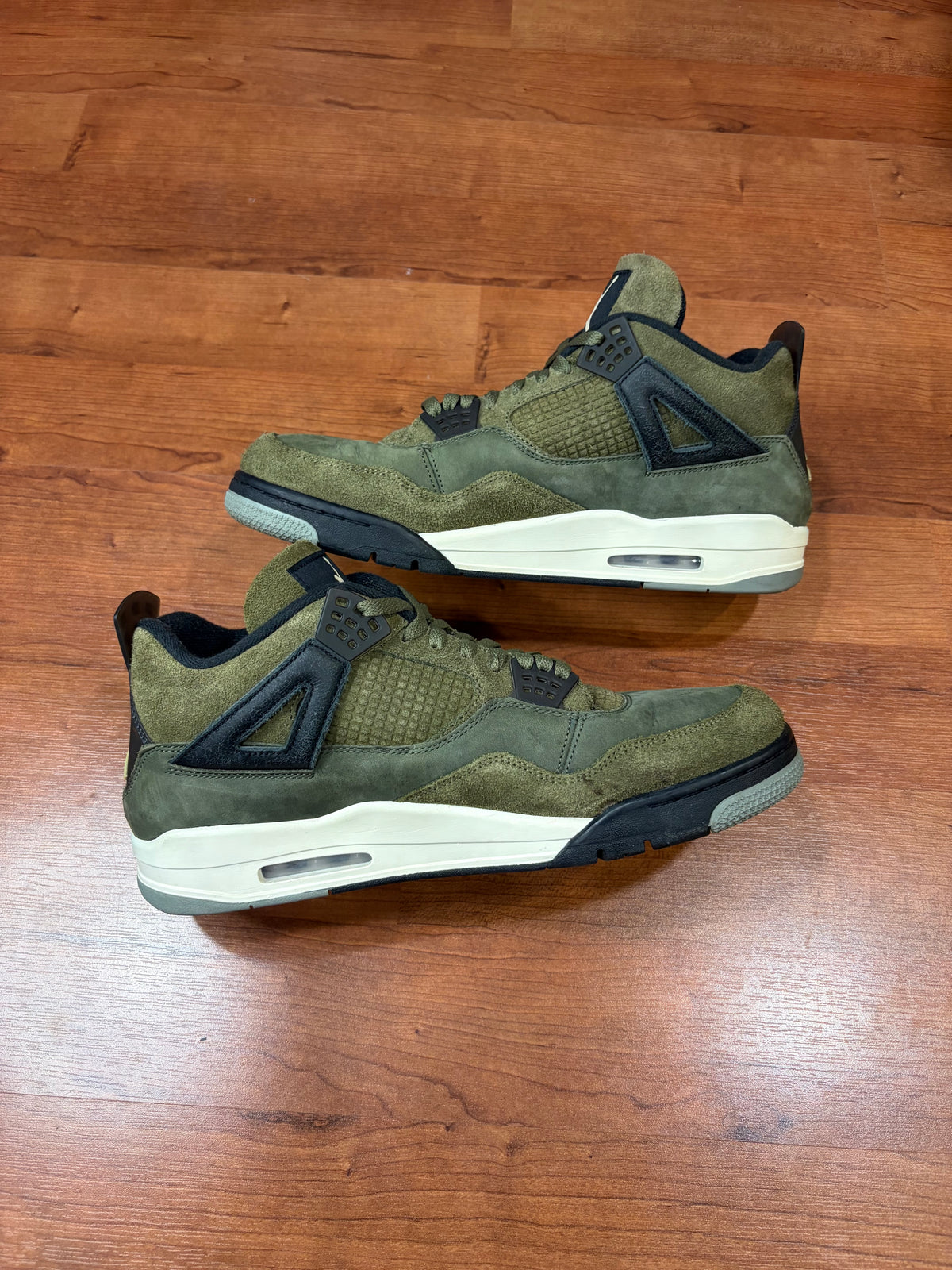 AJ4 Retro Medium Olive Craft (Size 14 Mens)