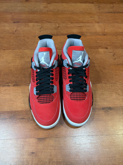 Jordan Retro 4 Toro Bravo (Brand New - 9.5M)