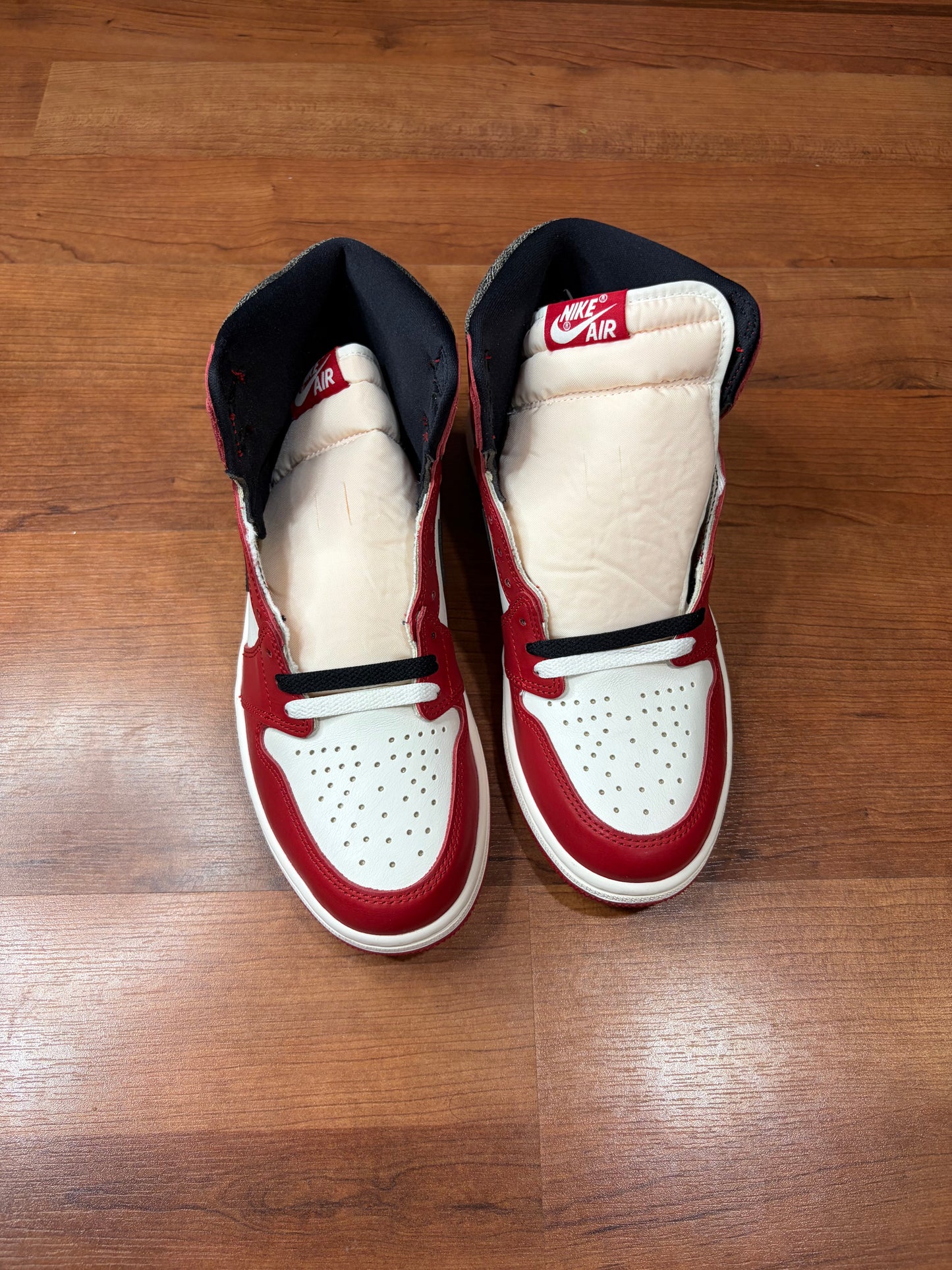 Jordan Retro 1 Lost & Found (Brand New - 9.5M)