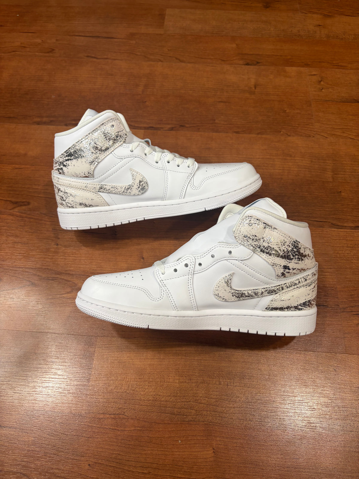 AJ1 Mid Distressed White Silver (DS - Mens Sizes)