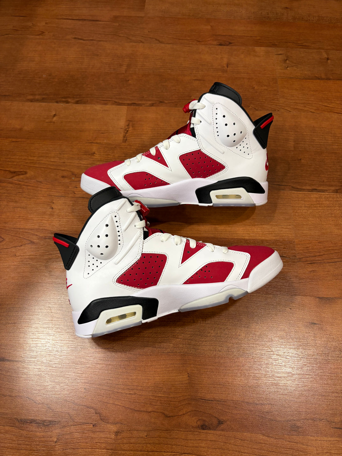 Jordan Retro 6 Carmine (Brand New - 9M)