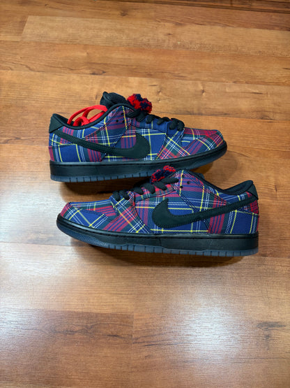 Nike Dunk Low Nardwuar (Brand New - 9M)