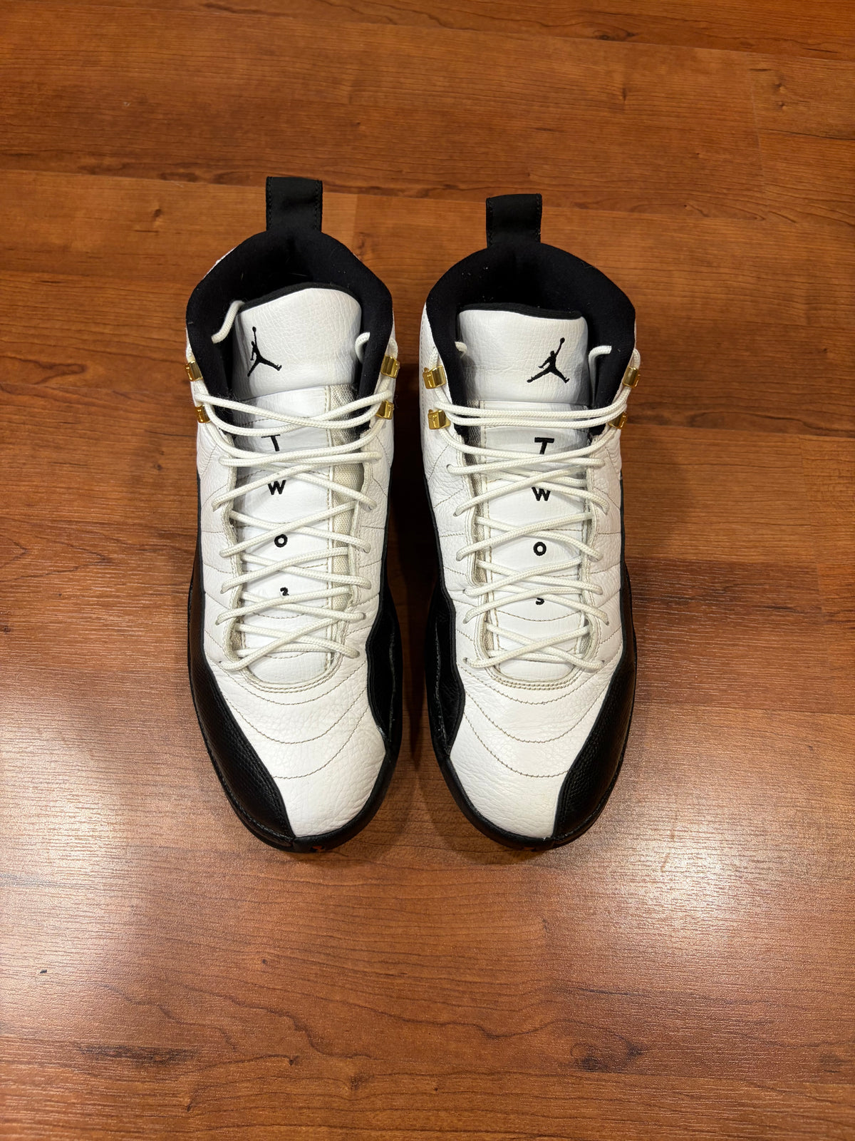 AJ12 Retro Taxi (Size 13 Mens)