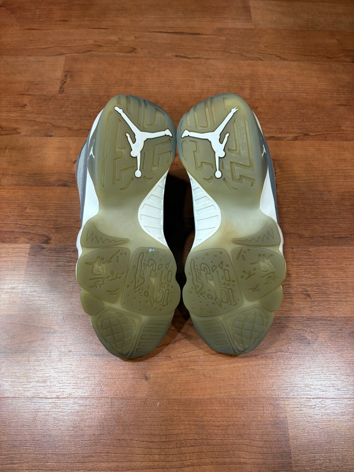 AJ9 Retro Cool Grey (Size 8 Mens)