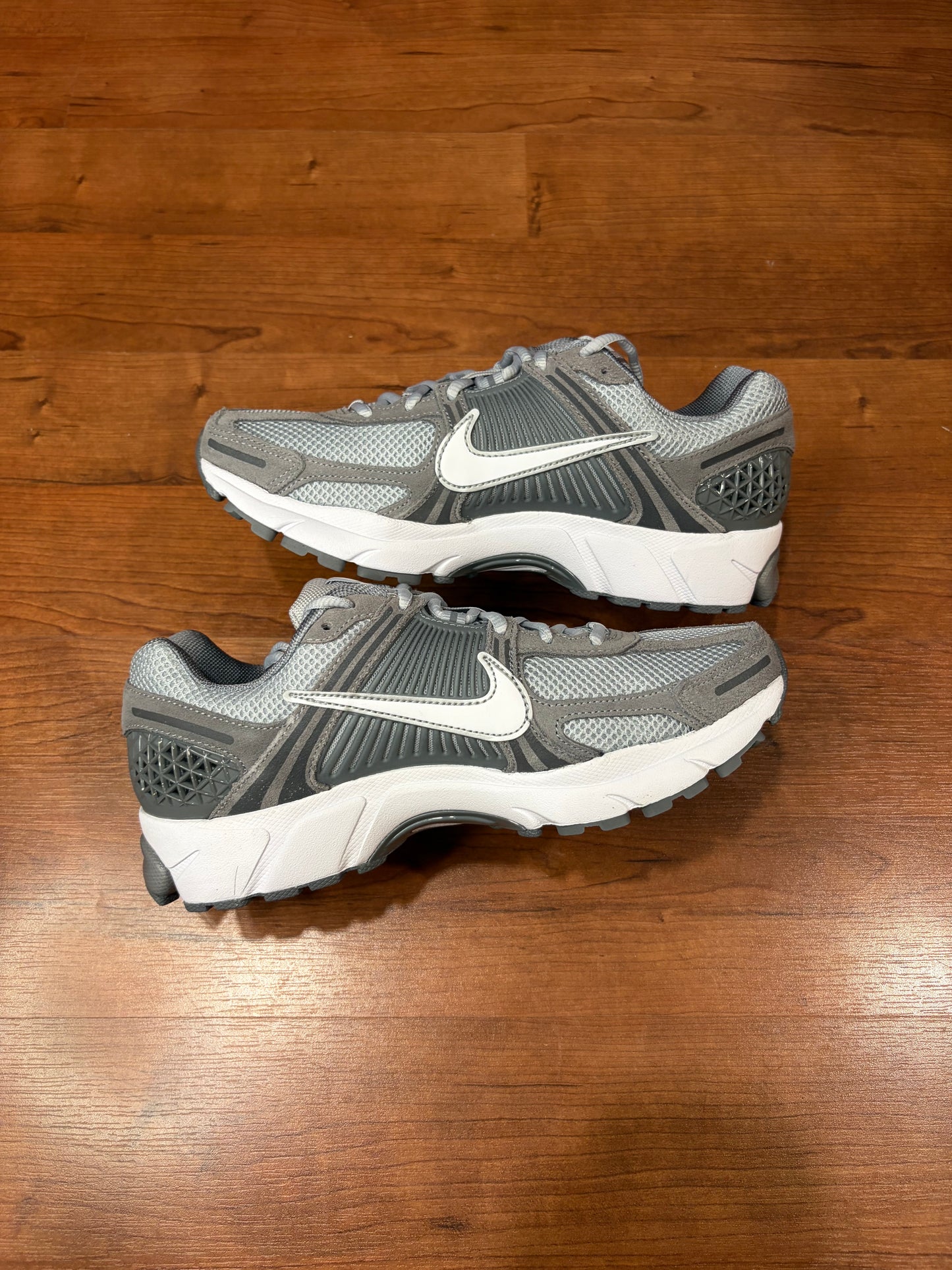 Nike Vomero 5 Cool Grey (Brand New / No Lid - 8.5M)