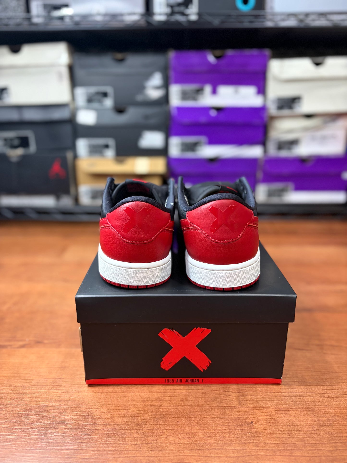 Jordan Retro 1 Low Banned (Brand New - Mens Sizes)
