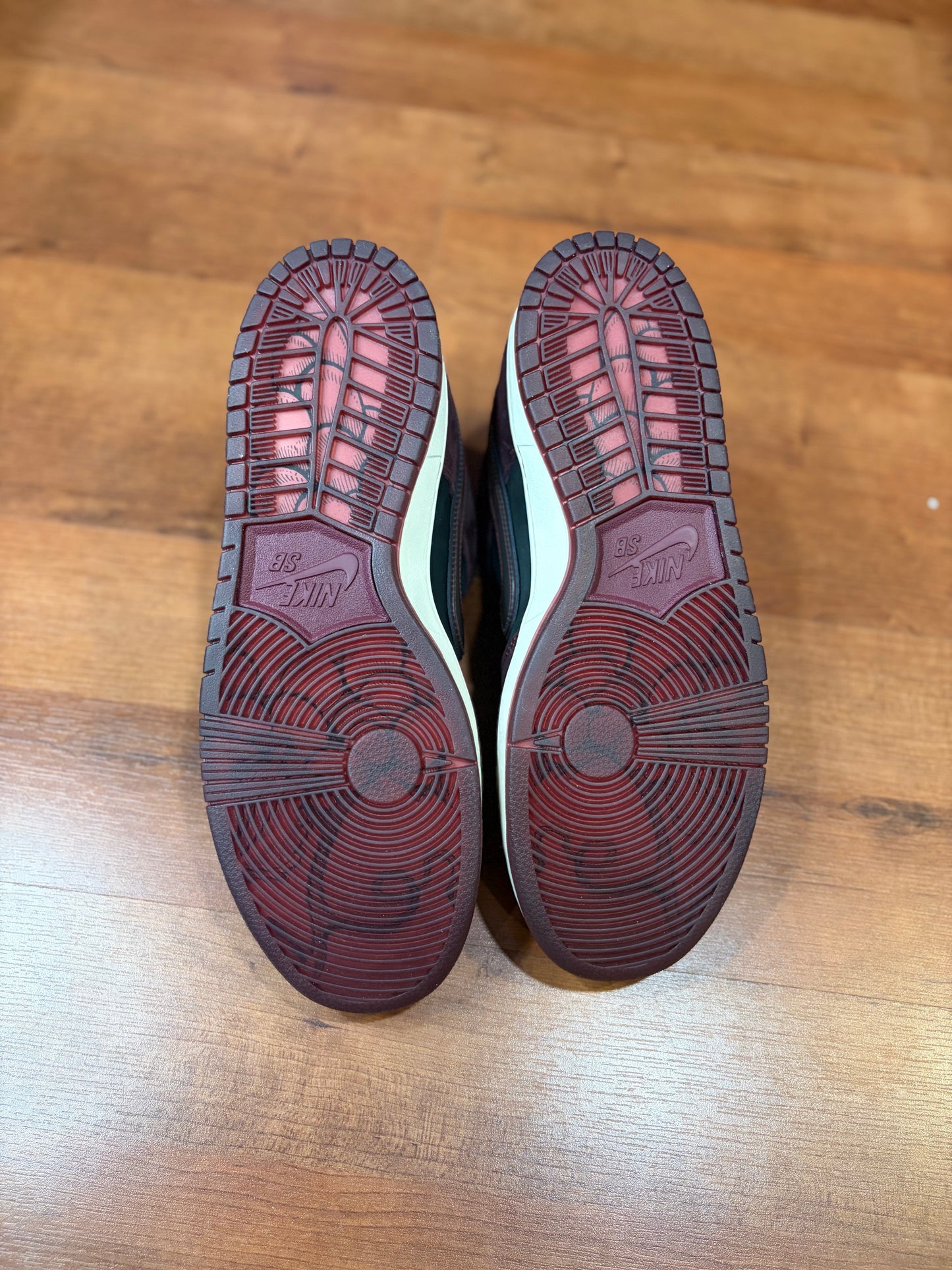 Nike Dunk Low SB Riot Skateshop (Brand New - 12M)