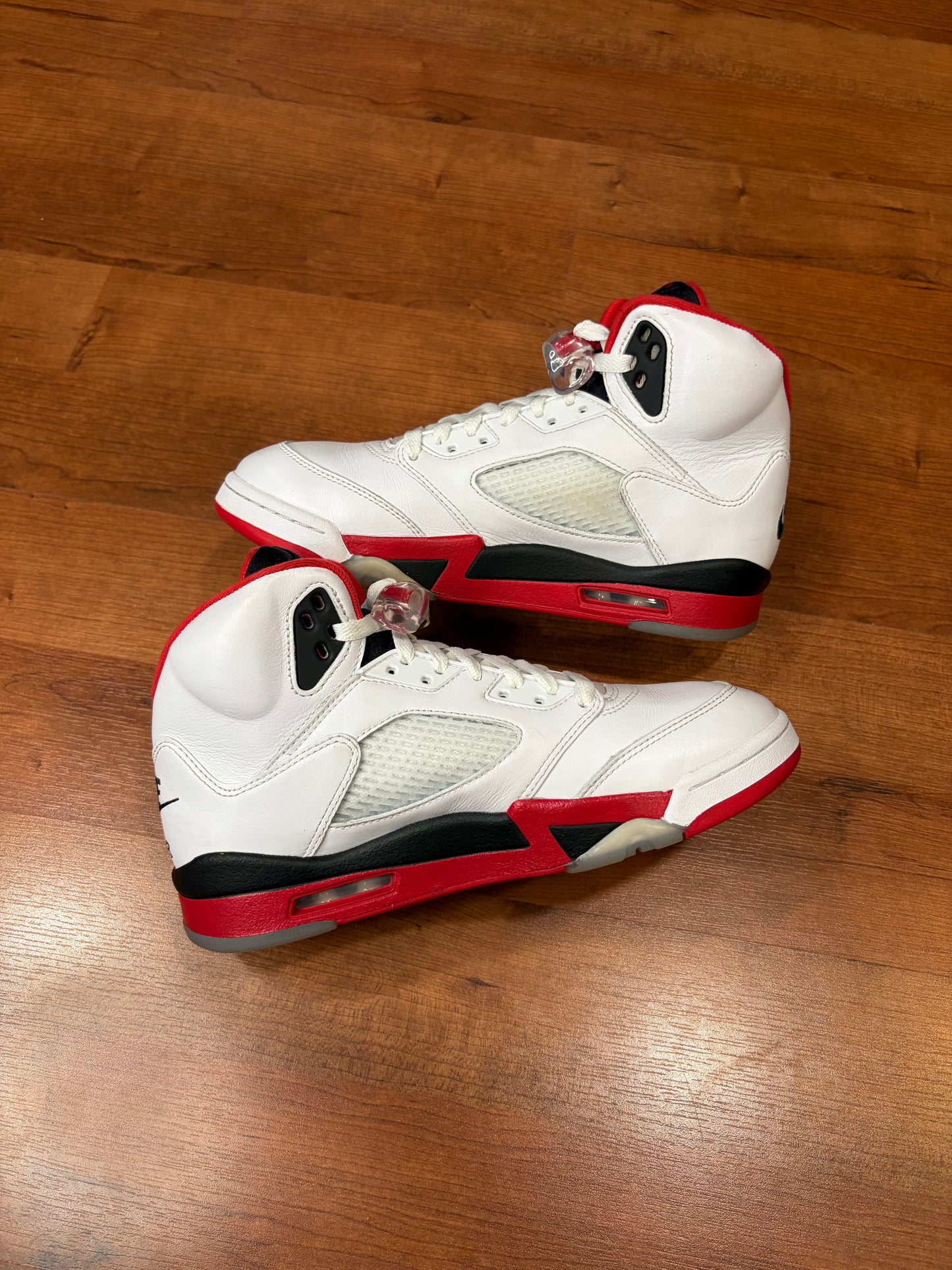 Jordan Retro 5 Fire Red (Size 8 Mens)