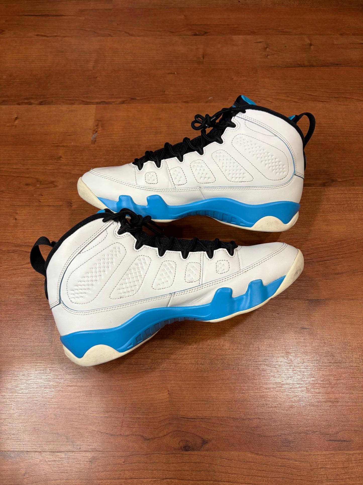 Jordan Retro 11 Powder Blue (Size 11 Mens)