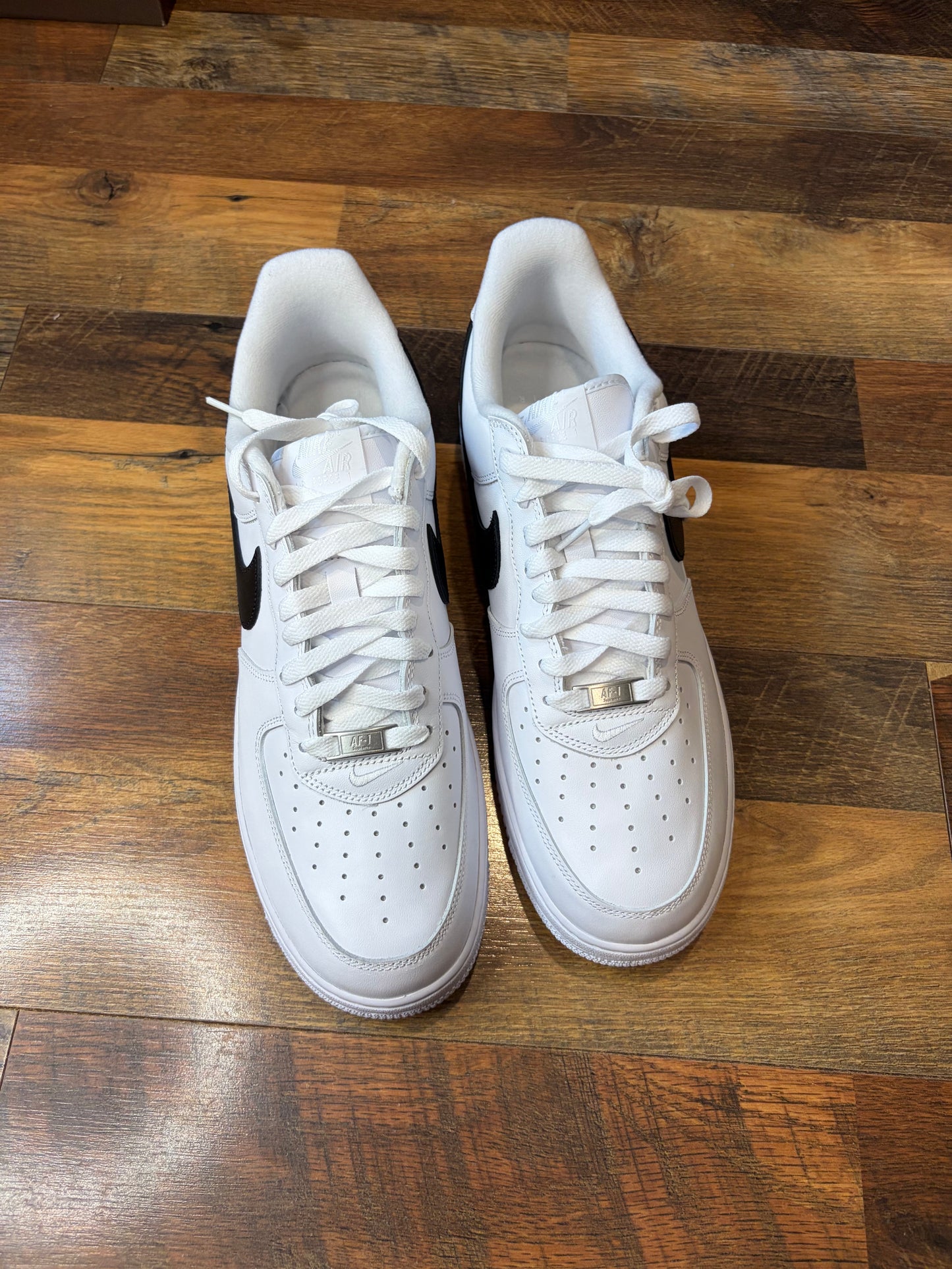 Nike Air Force 1 Low Supreme White Black (Brand New - 11M)