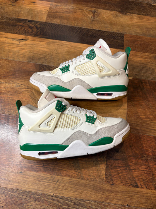 Jordan Retro 4 SB Pine Green (Size 8.5 Mens)