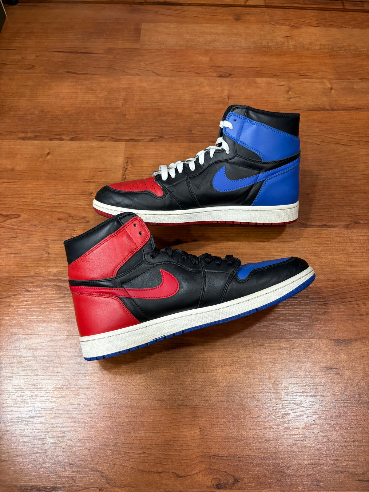Jordan Retro 1 Top 3 (Size 12.5 Mens)