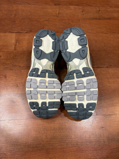 Air Max Moto 2K Light Smoke Grey (Brand New - Mens Sizes)