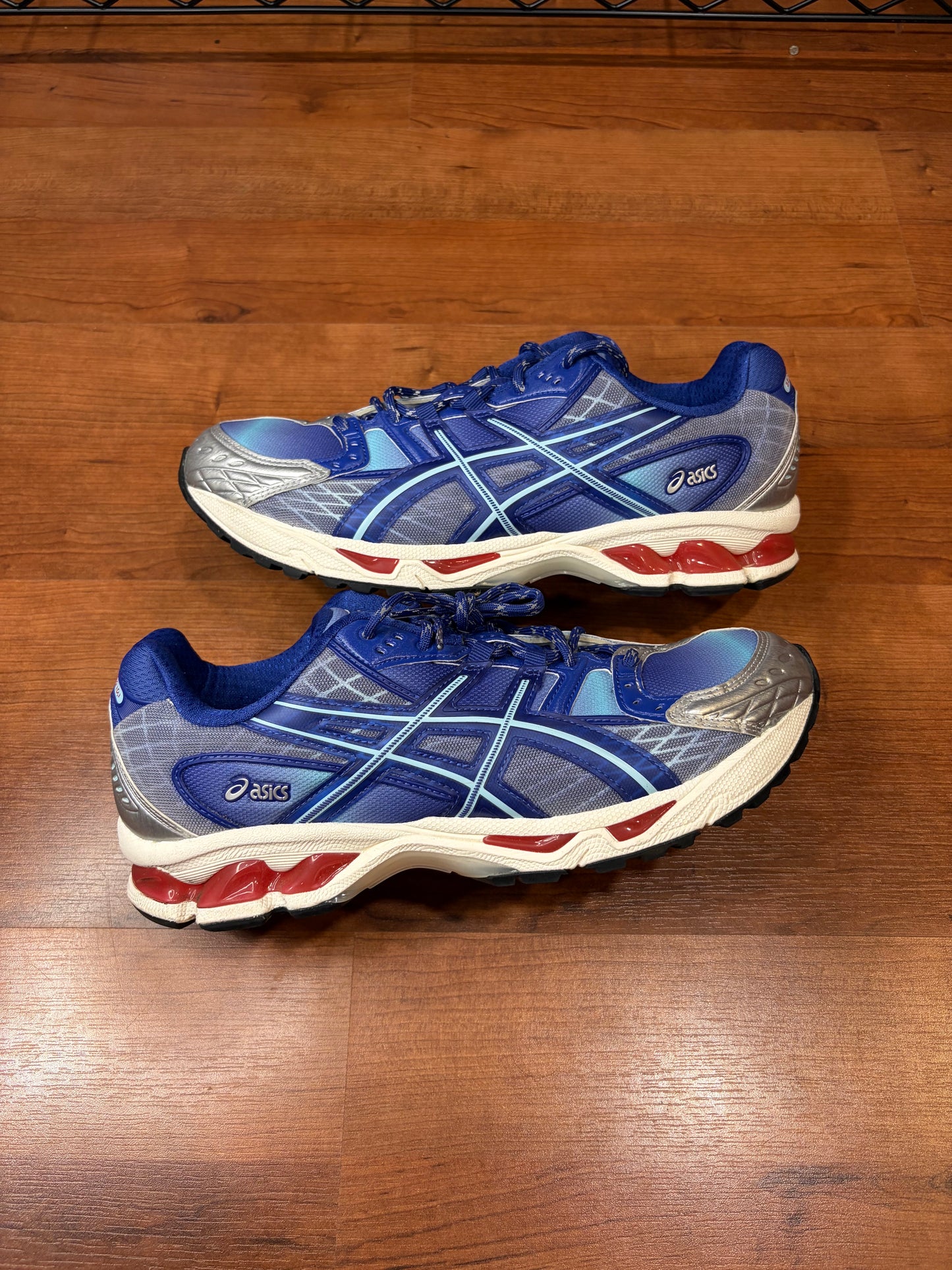 ASICS Gel-Nimbus Kith Marvel vs. Capcom Iron Man vs. Mega Man Pack Comic Included (Size 11 Mens)