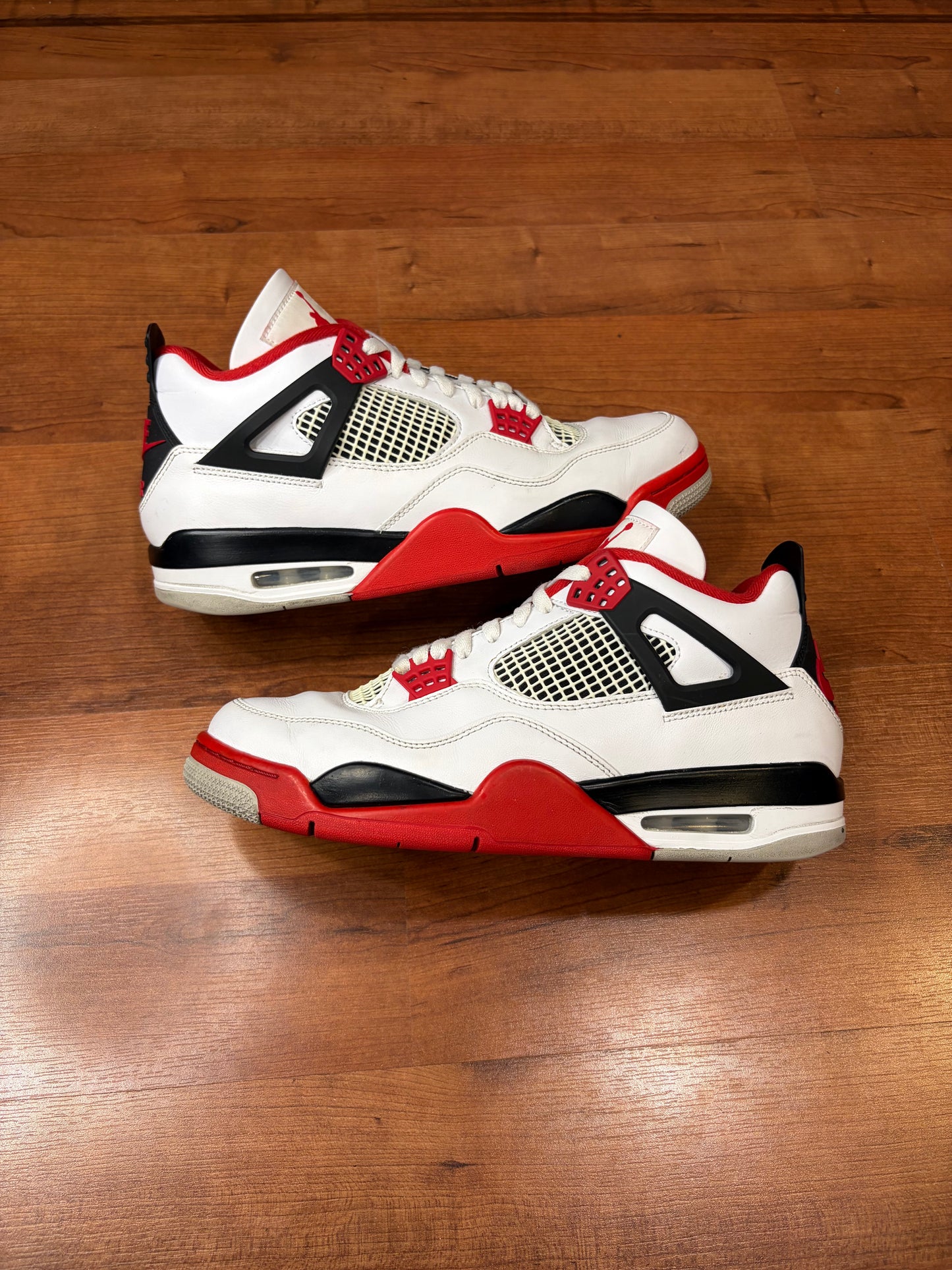 Jordan Retro 4 Fire Red (Size 11 Mens)