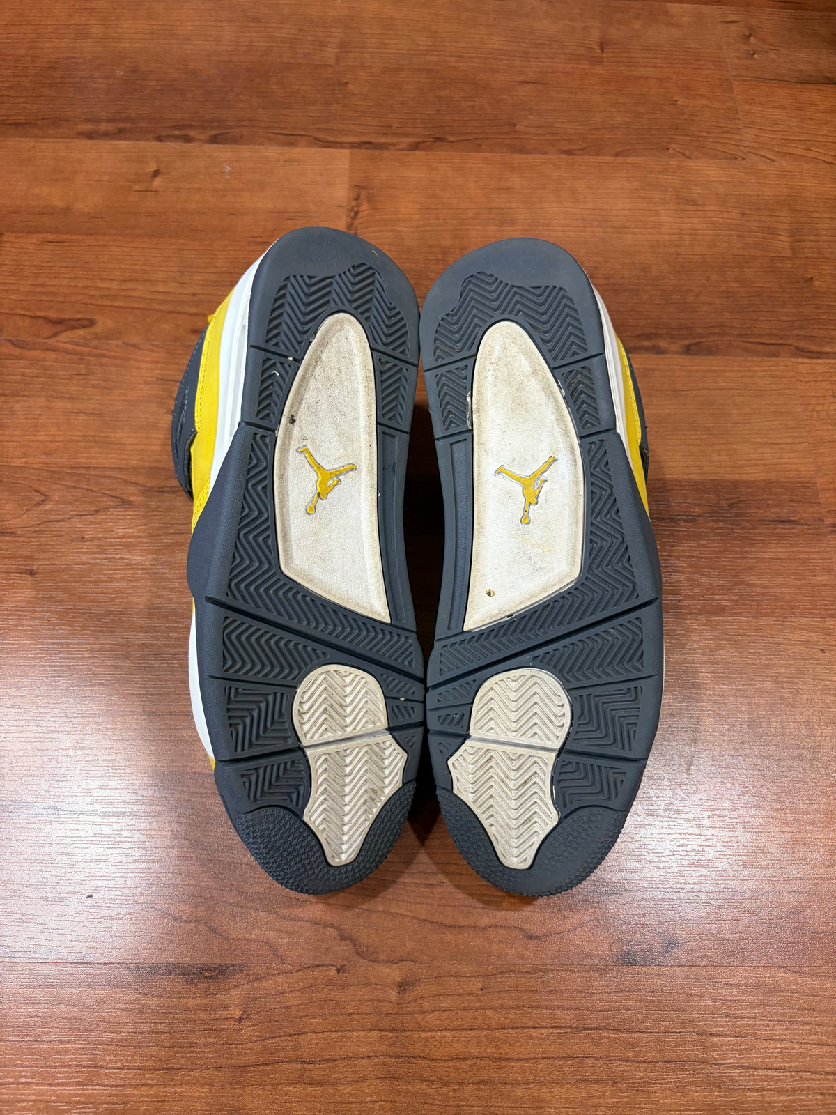 AJ4 Retro Lightning (Size 11.5 Mens)