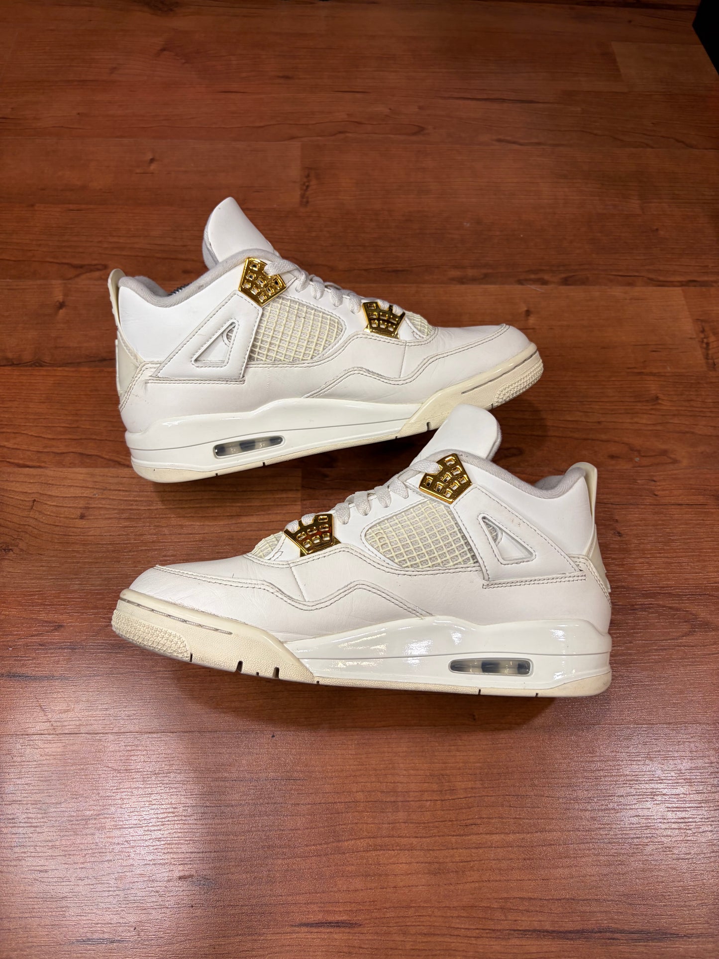 Jordan Retro 4 Metallic Gold (Size 10W / 8.5M)