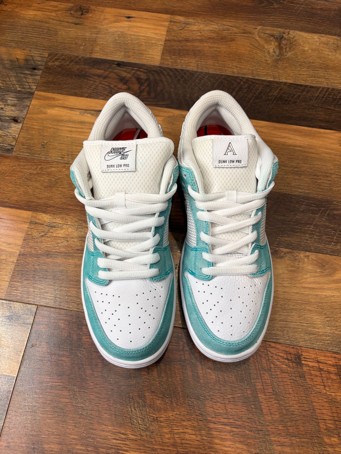 Nike Dunk Low April (Brand New - 10M)