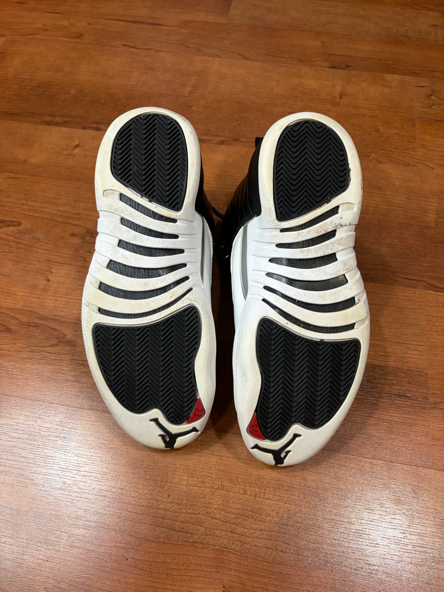 Jordan Retro 12 Playoffs (Size 9 Men’s)