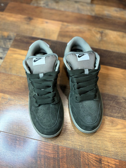 Nike Dunk Low SB Sequoia (Brand New/No Box Lid - 10M)
