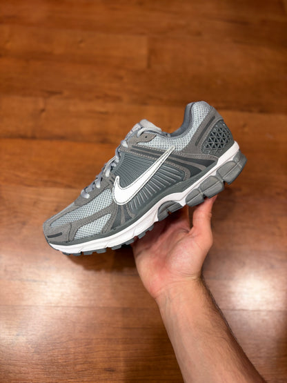 Nike Vomero 5 Cool Grey (Brand New / No Lid - 8.5M)
