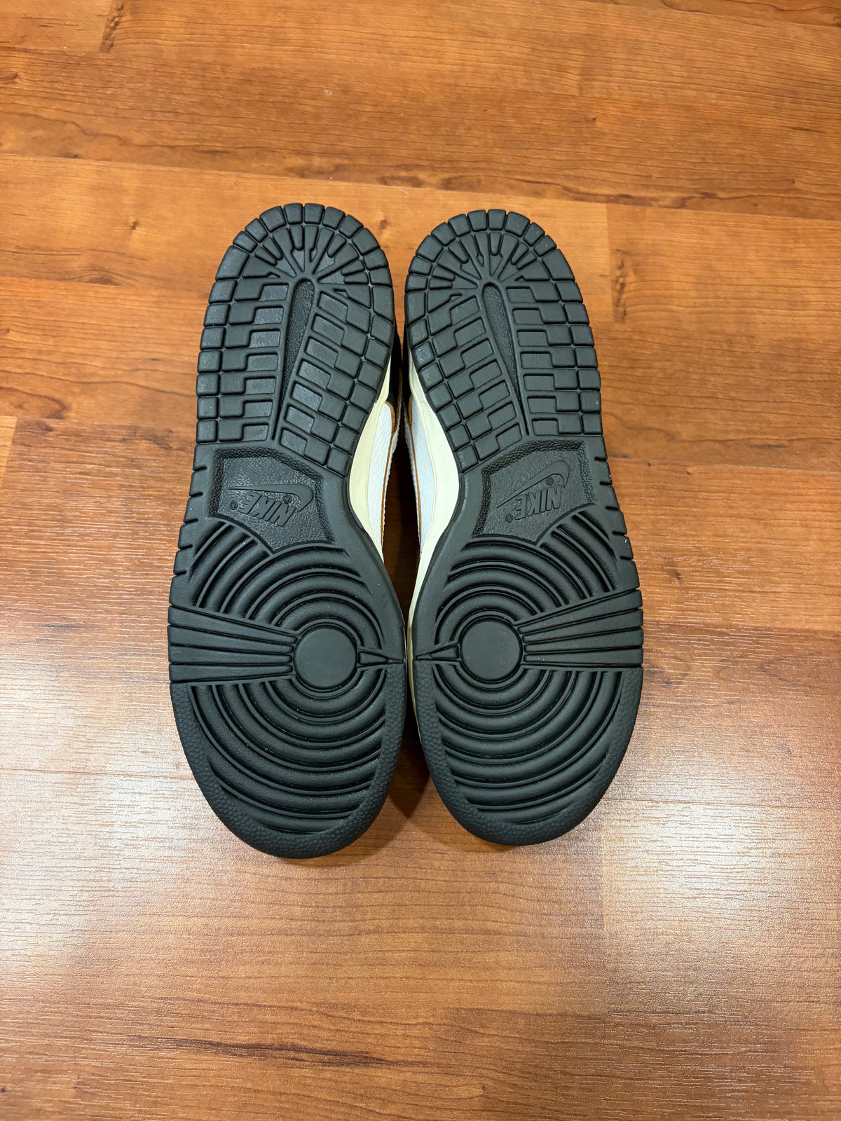 Dunk Low SB HUF San Francisco (DS - Size 7.5M)