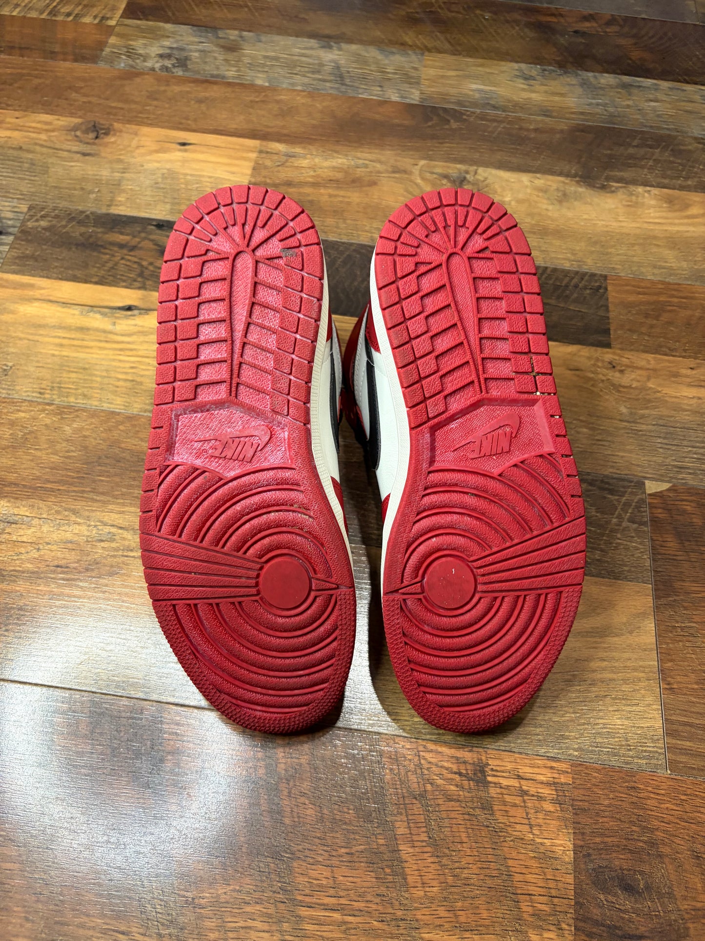Jordan Retro 1 Lost & Found (Size 9 Mens)