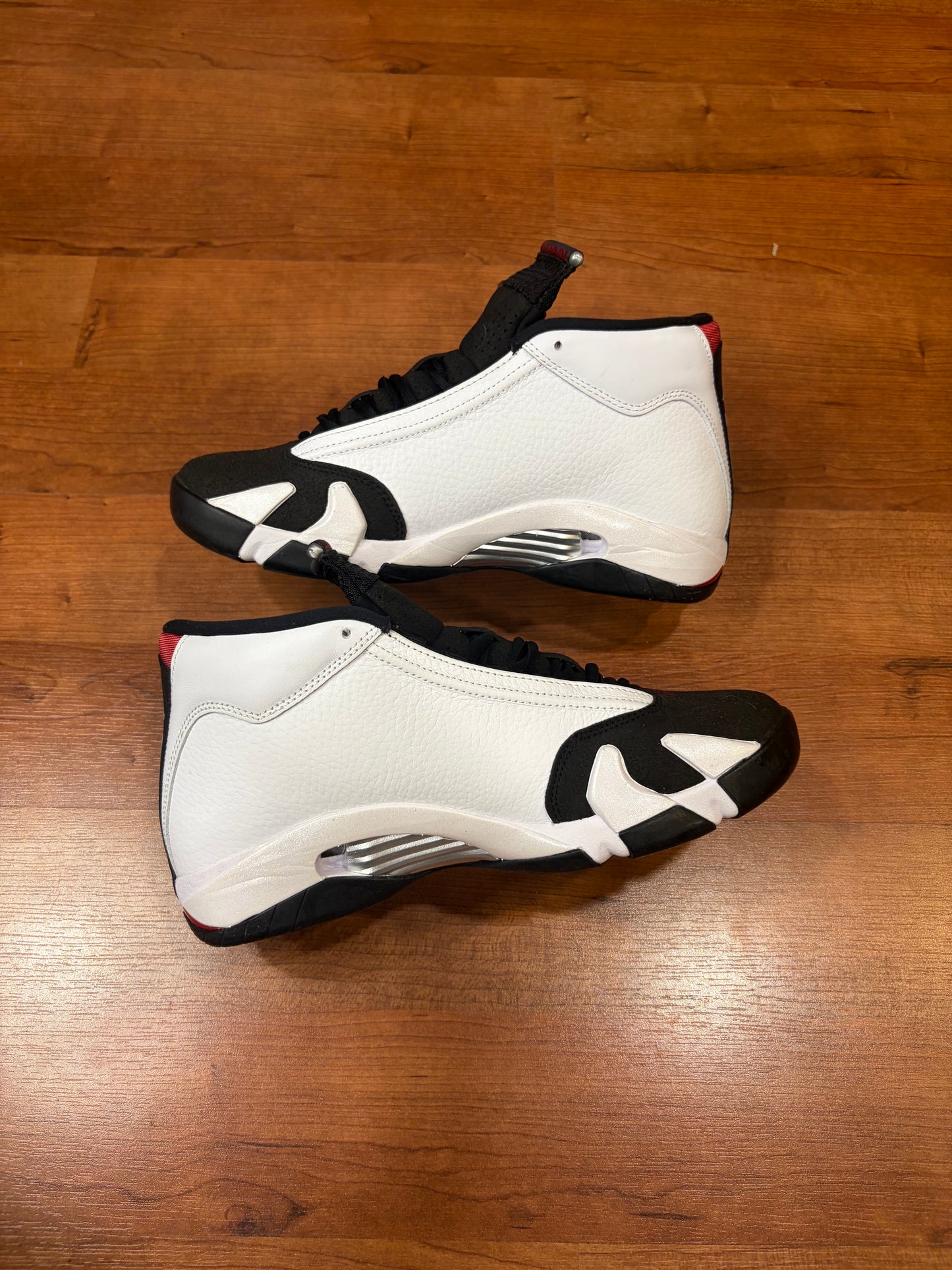 Jordan Retro 14 Black Toe (Size 8 Mens)