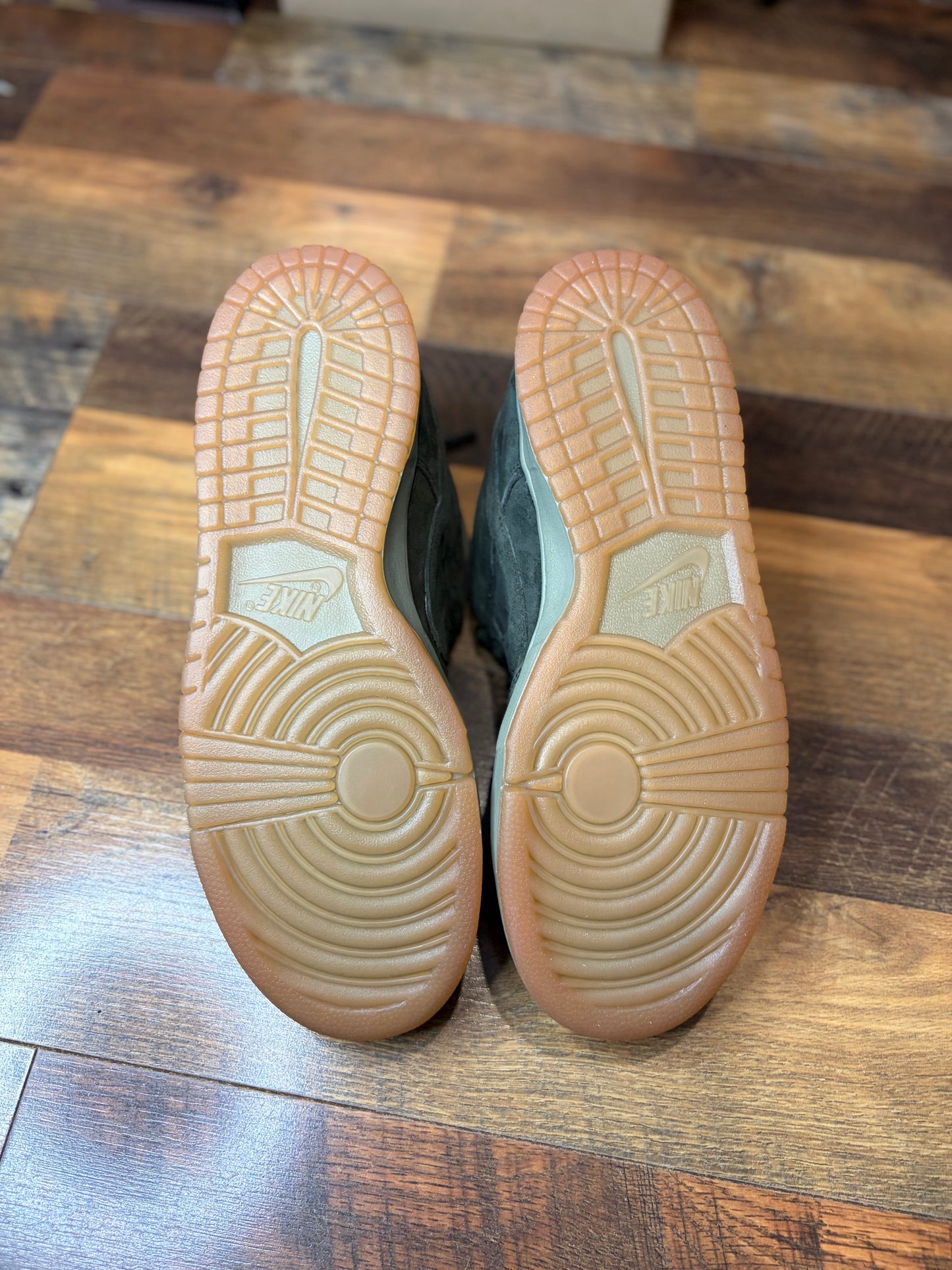 Nike Dunk Low SB Sequoia (Brand New/No Box Lid - 10M)