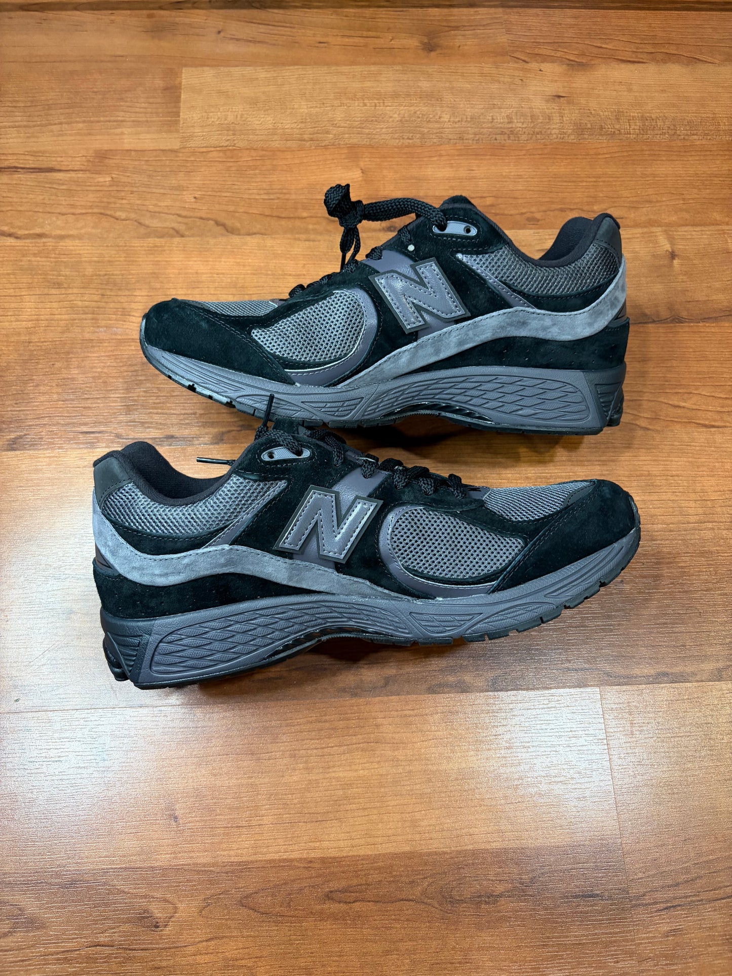 New Balance 2002R Black Grey (Brand New - Mens Sizes)