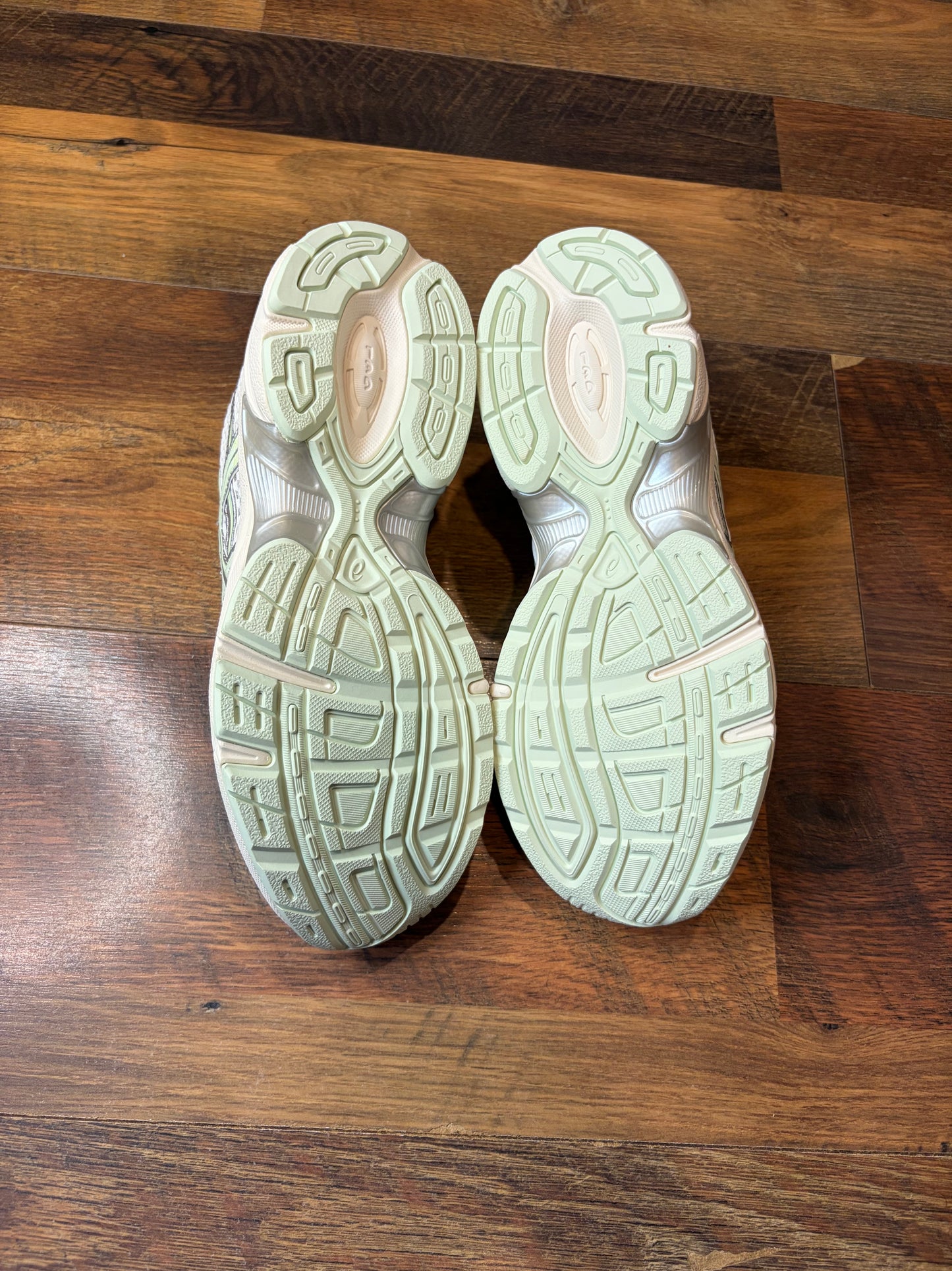 ASICS Gel 1130 Whispered Green (Brand New - 7.5W)
