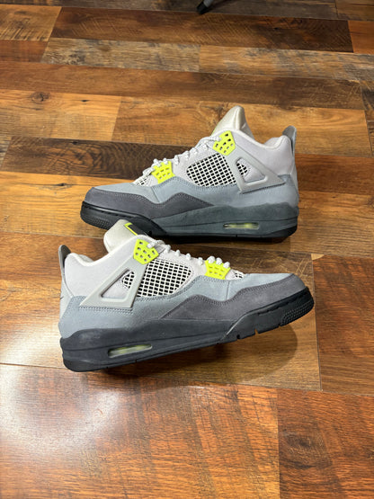 Jordan Retro 4 Neon (Size 9 Mens)