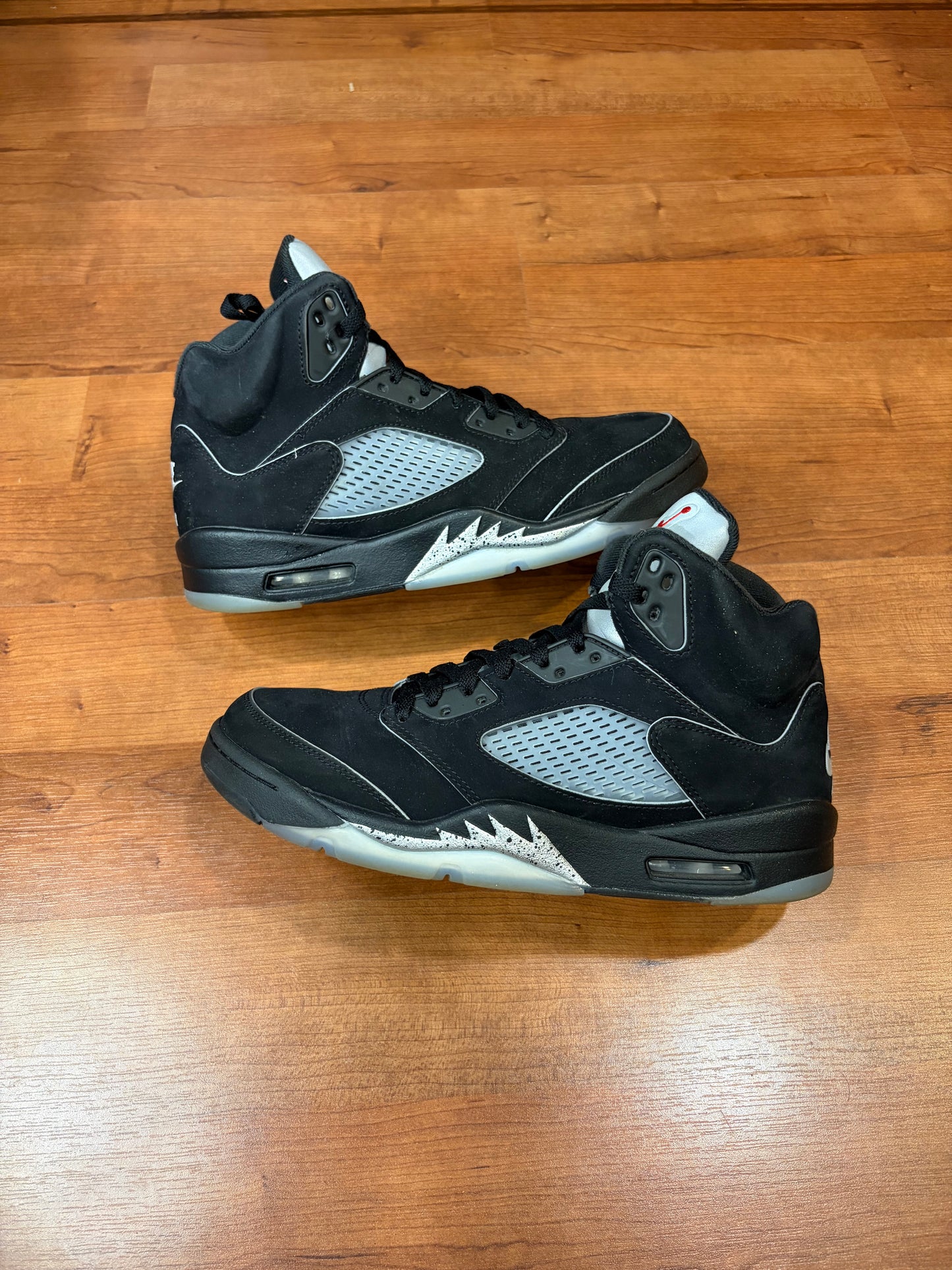Jordan Retro 5 Black Metallic Reimagined (Size 10 Mens)