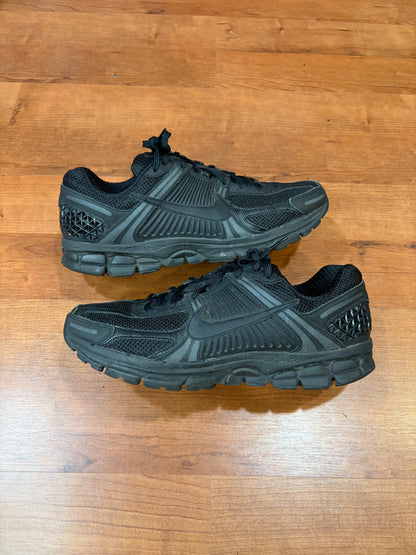 Nike Vomero 5 Triple Black (Size 11 Mens)