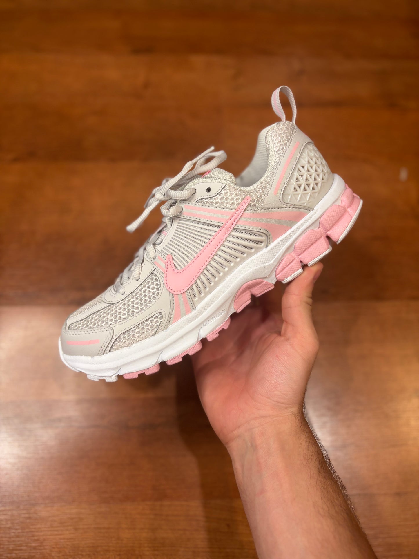 Nike Vomero 5 Medium Soft Pink (Brand New - 6.5Y/8W)