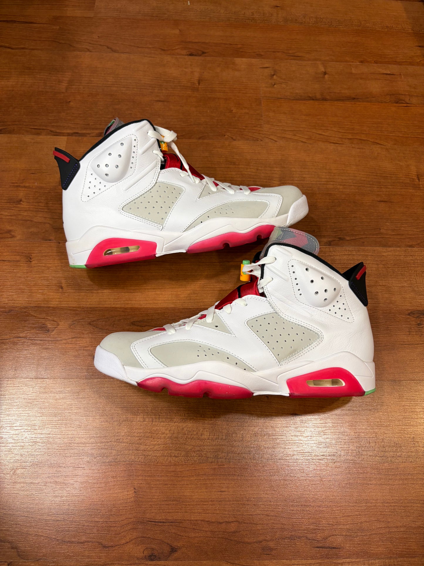 Jordan Retro 6 Hare (Size 11 Mens)