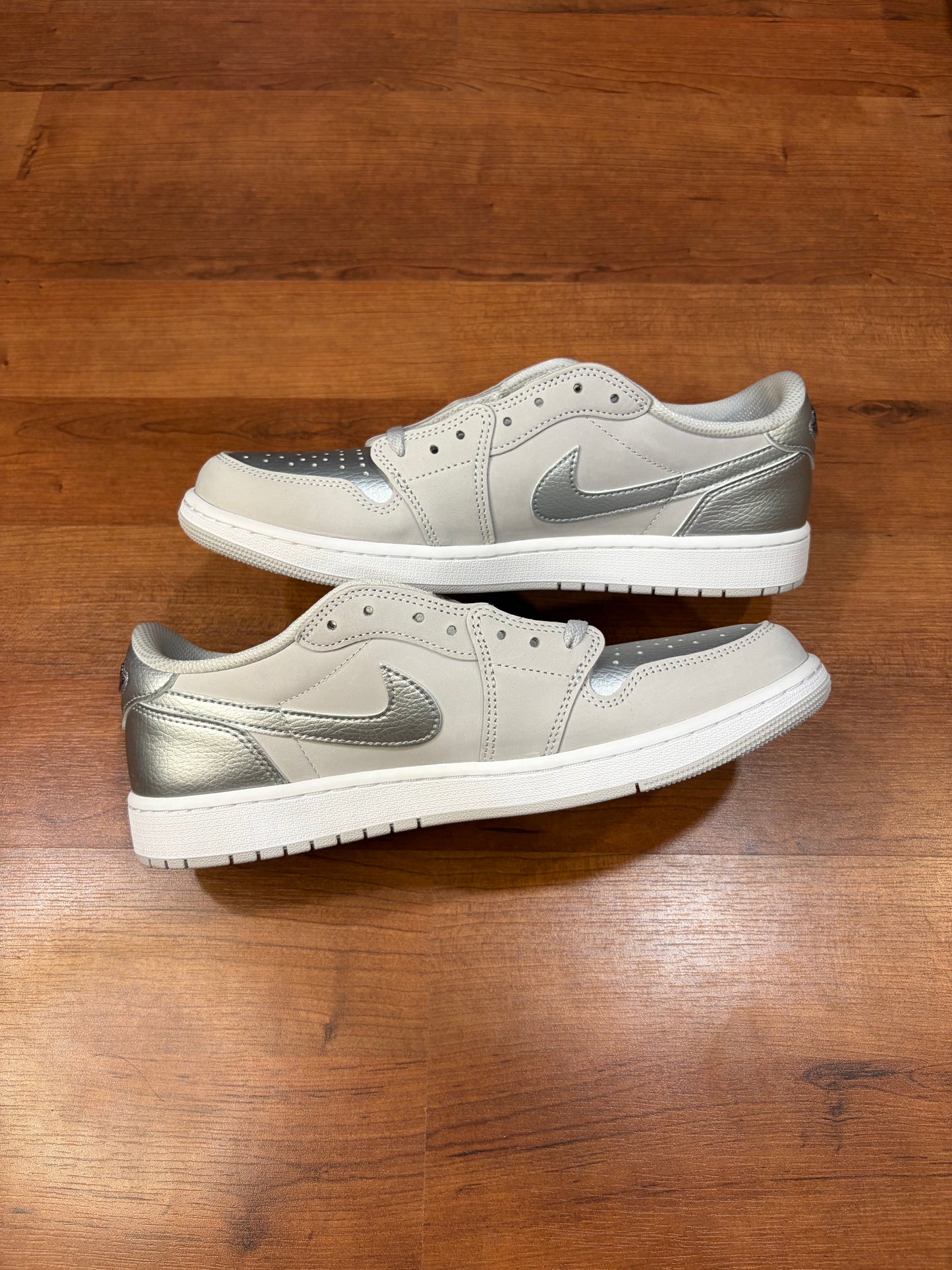 Jordan Retro 1 Low Metallic Silver (Brand New / Rep Box - 12M)
